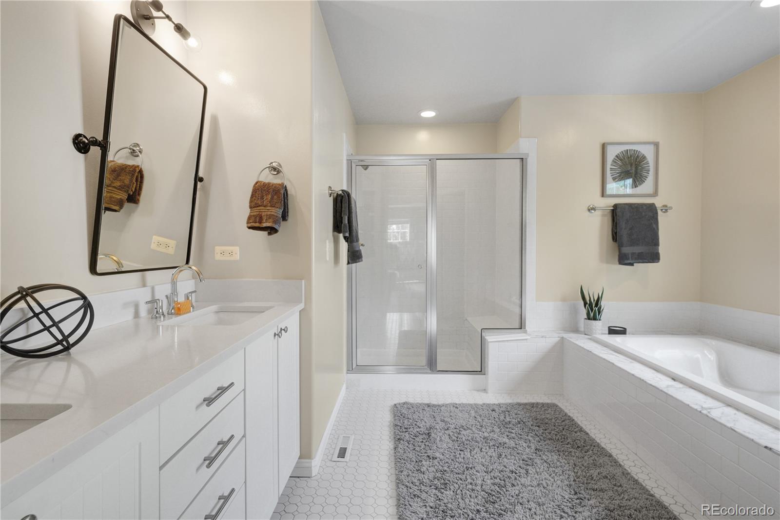 MLS Image #23 for 8745 e 23rd avenue,denver, Colorado