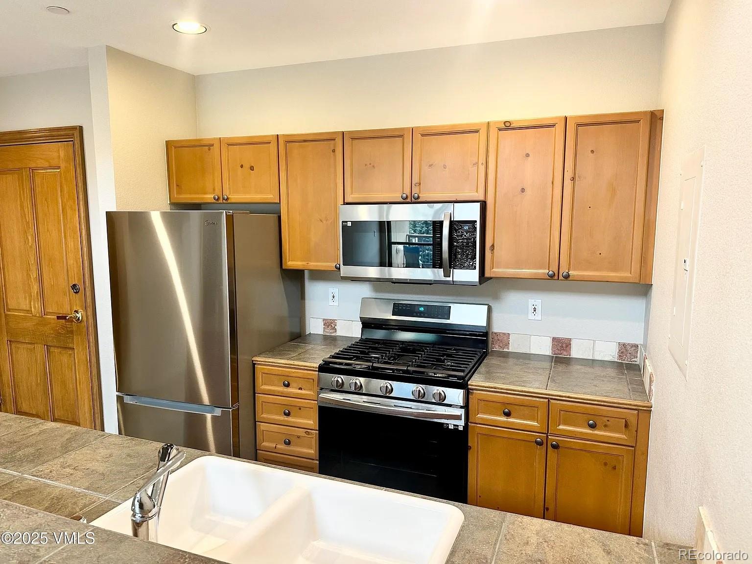 MLS Image #2 for 240  chapel place,avon, Colorado