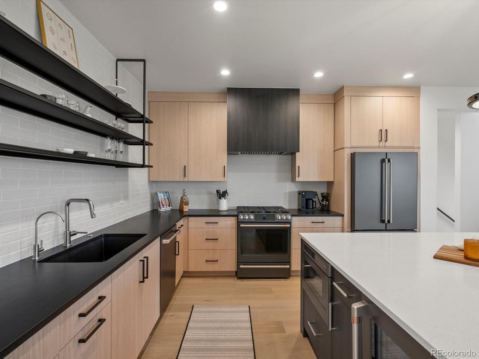 MLS Image #11 for 4591 s mariposa court,englewood, Colorado