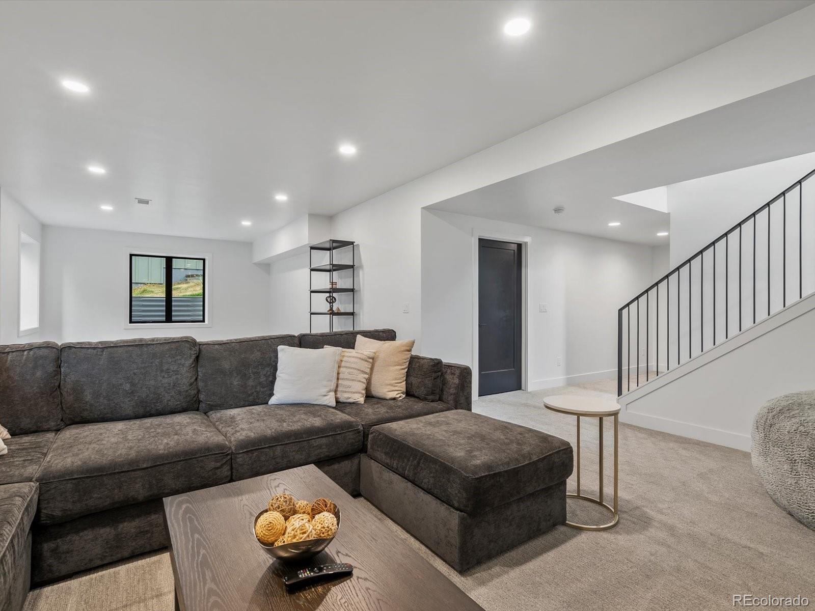 MLS Image #38 for 4591 s mariposa court,englewood, Colorado