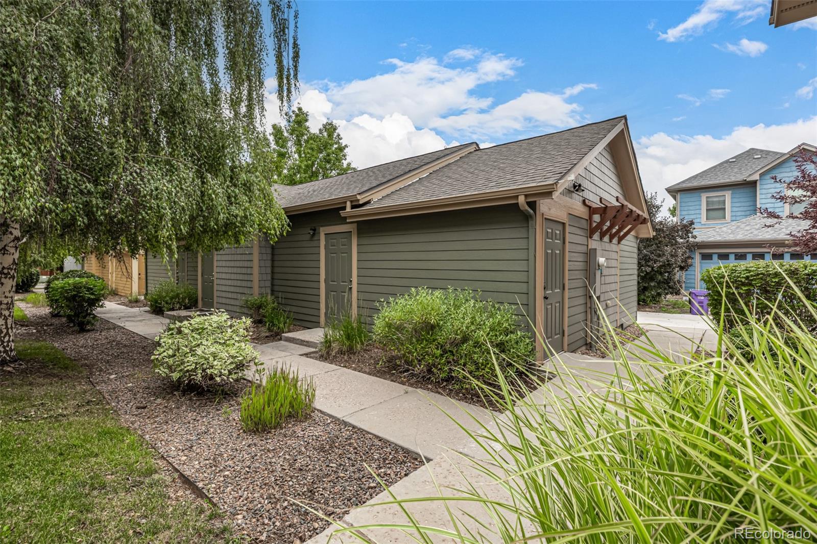 MLS Image #36 for 9833 e 26th avenue,denver, Colorado