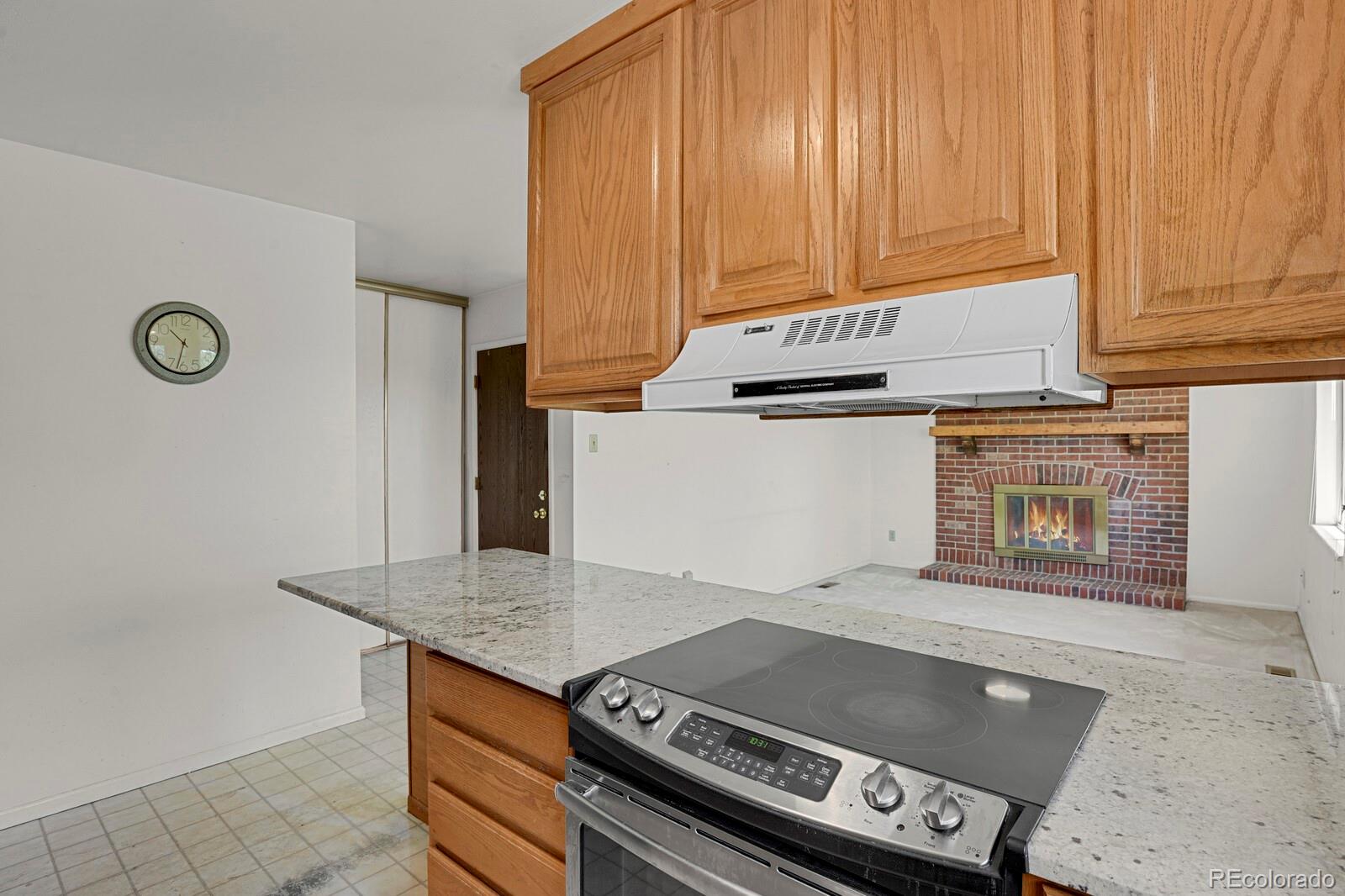 MLS Image #10 for 13276 w warren circle,lakewood, Colorado