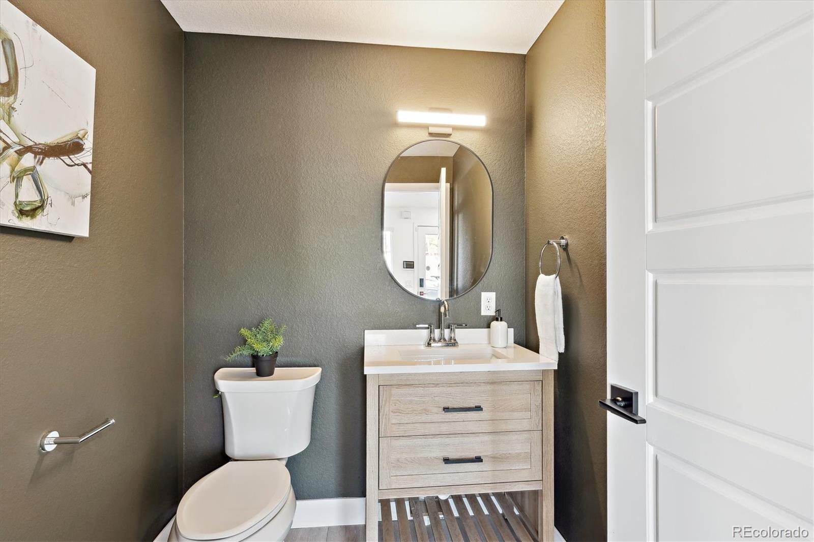 MLS Image #5 for 5128 w 26th avenue 207,denver, Colorado