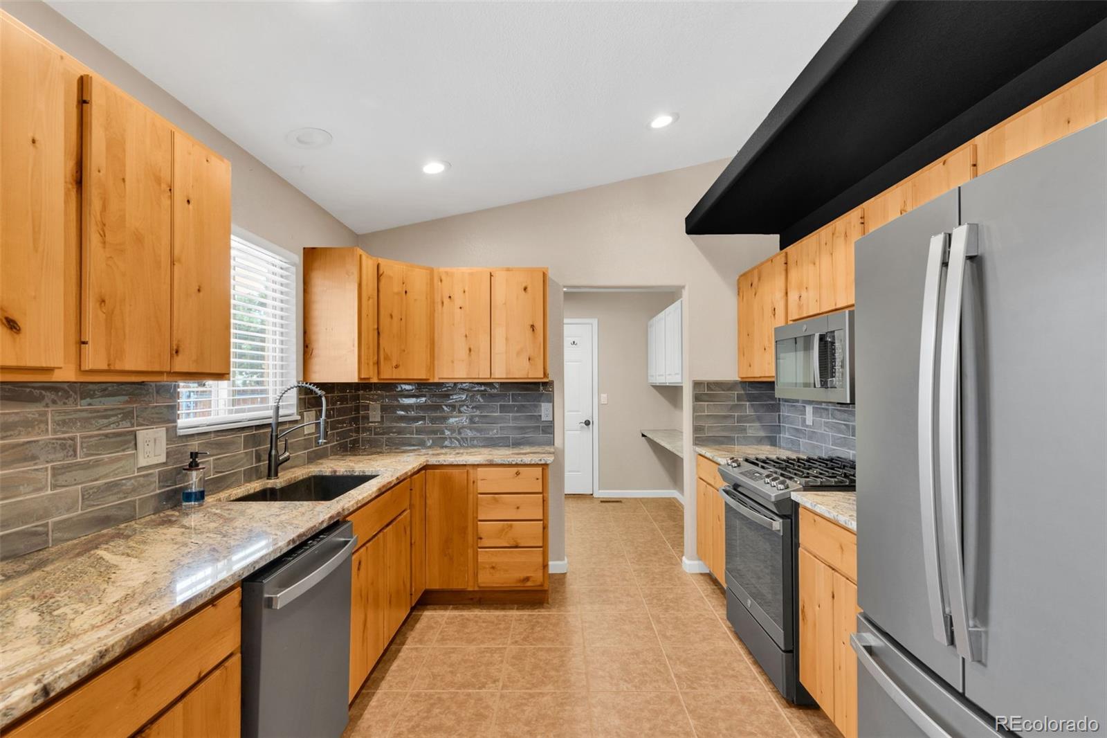 MLS Image #11 for 221  del rey avenue,canon city, Colorado