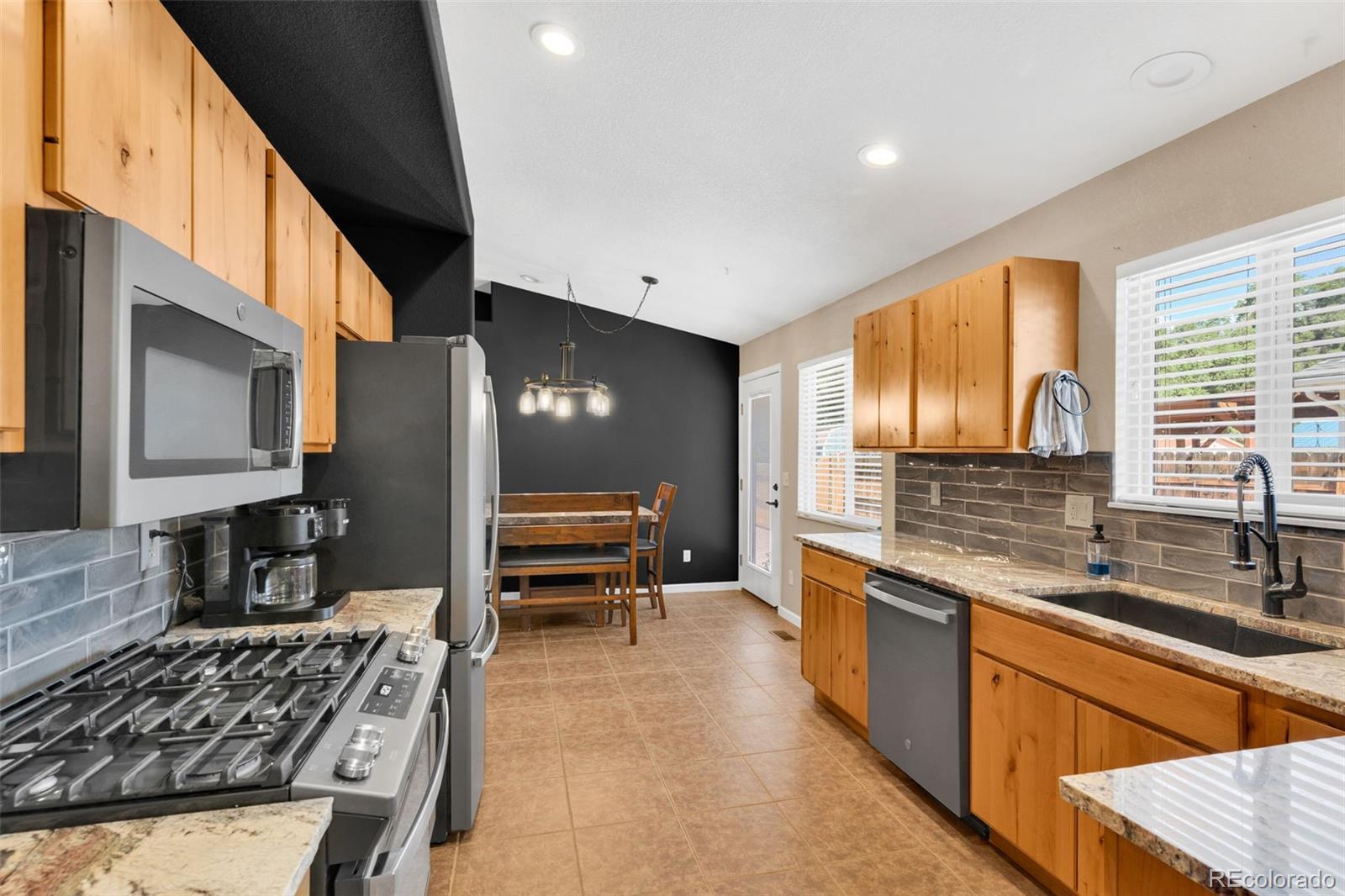 MLS Image #13 for 221  del rey avenue,canon city, Colorado