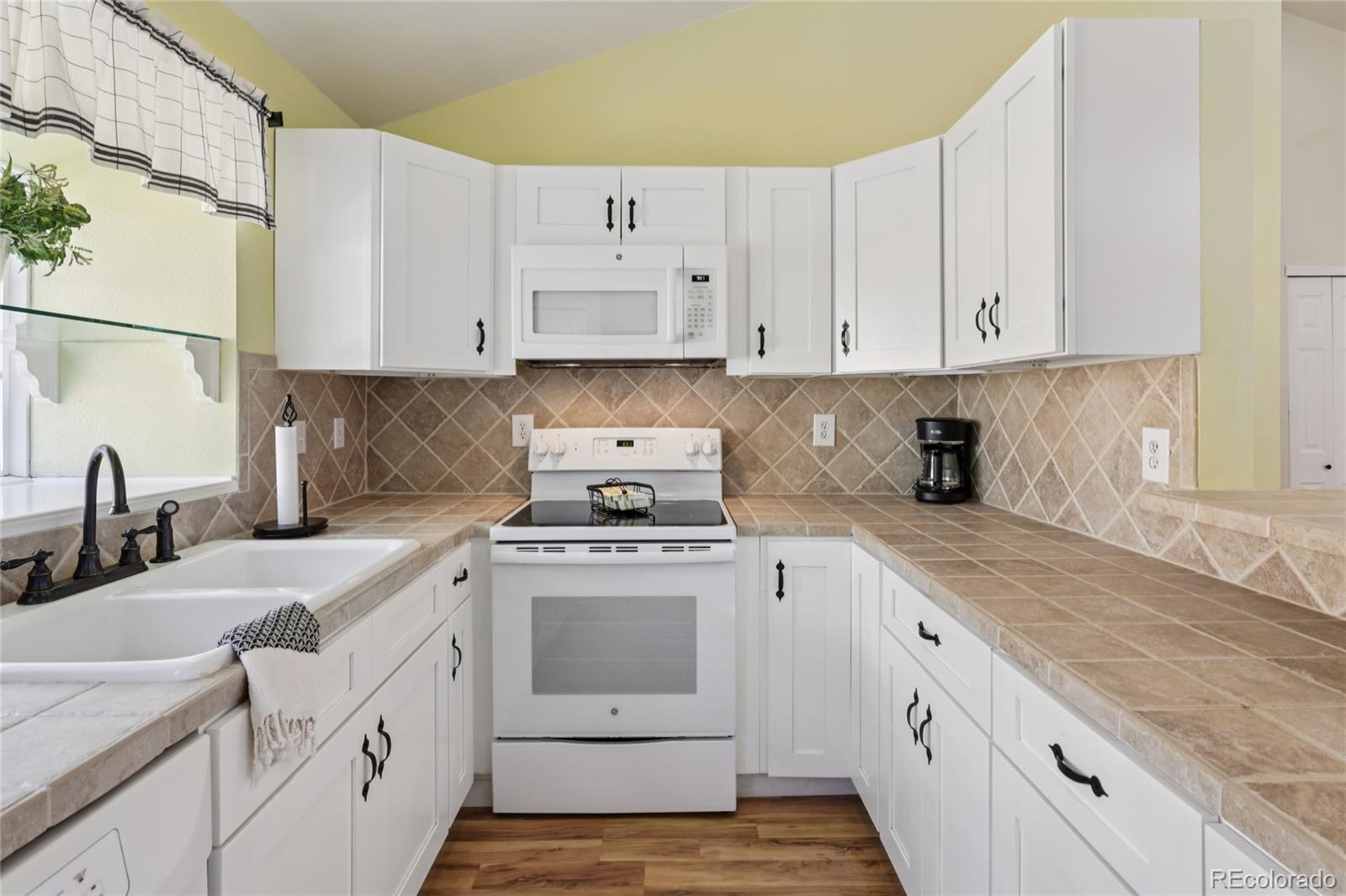 MLS Image #10 for 17468 e rice circle,aurora, Colorado