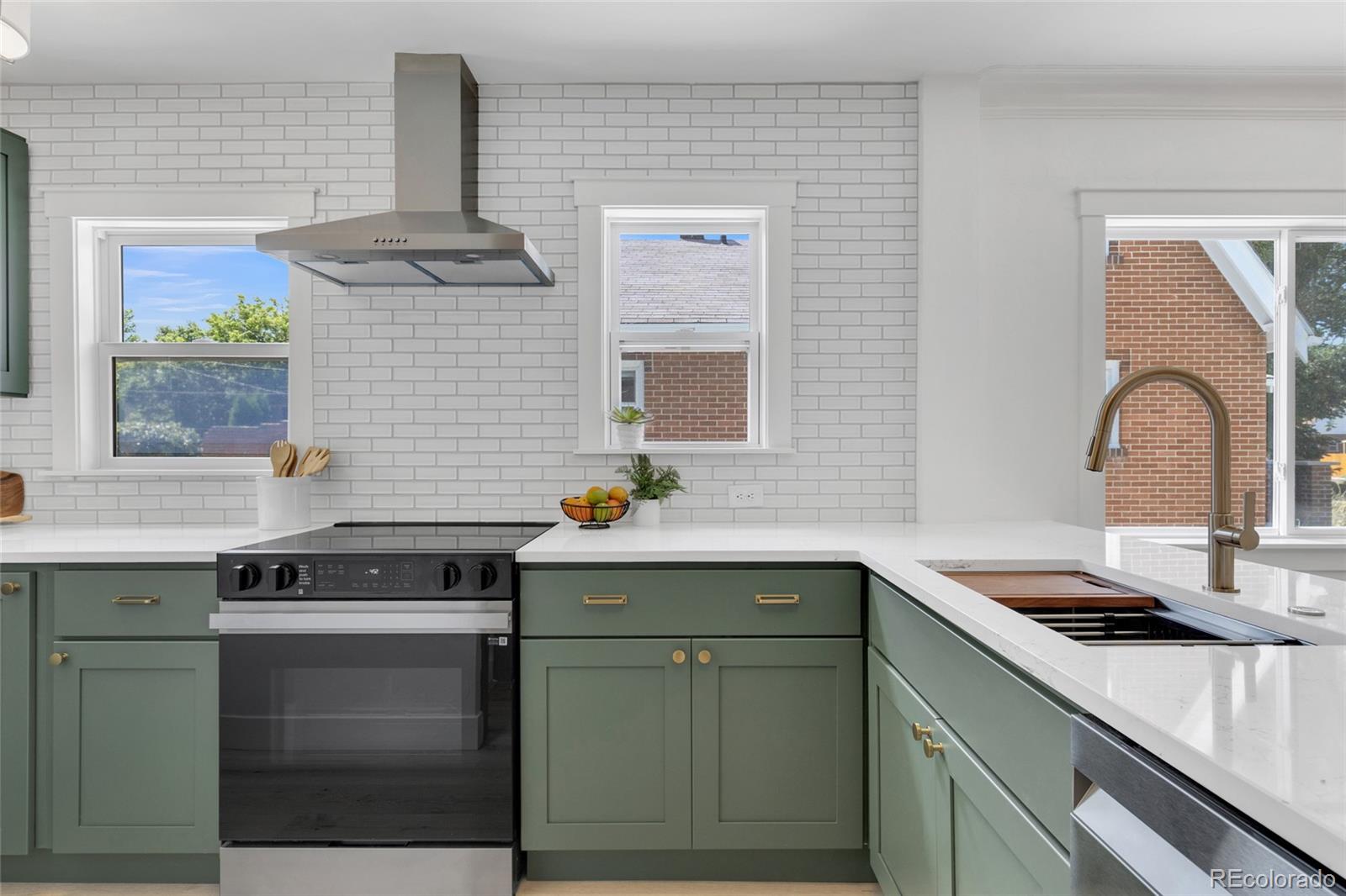 MLS Image #11 for 1462  hudson street,denver, Colorado