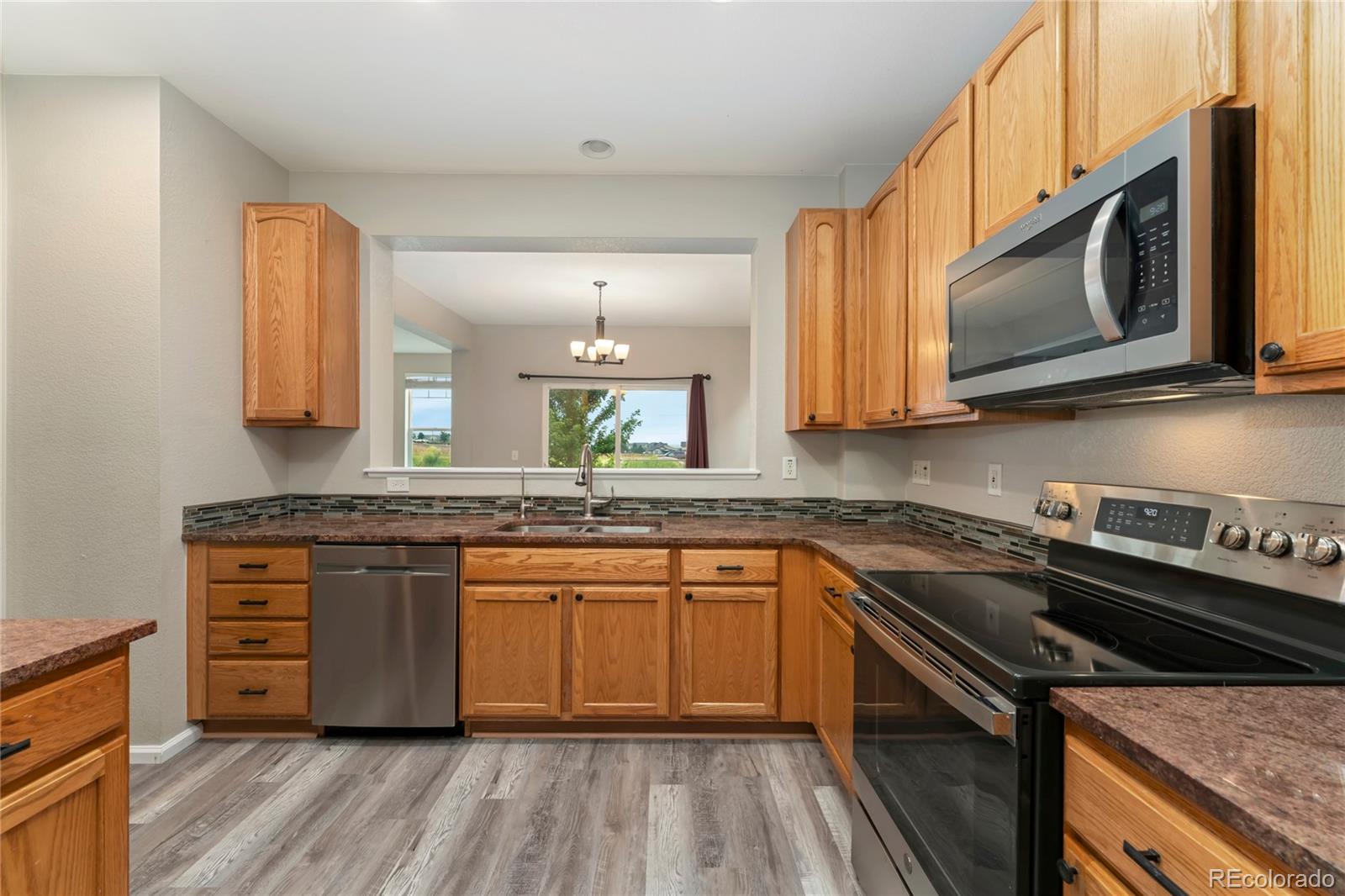 MLS Image #10 for 16580 e 104th place,commerce city, Colorado