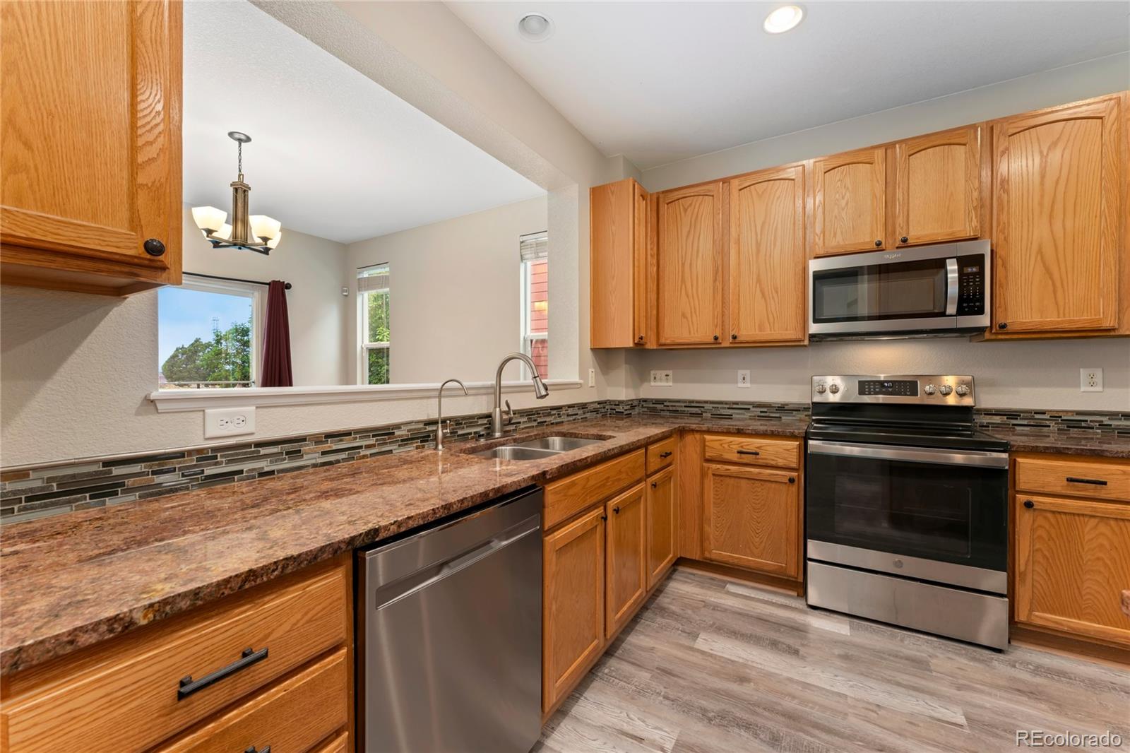 MLS Image #8 for 16580 e 104th place,commerce city, Colorado