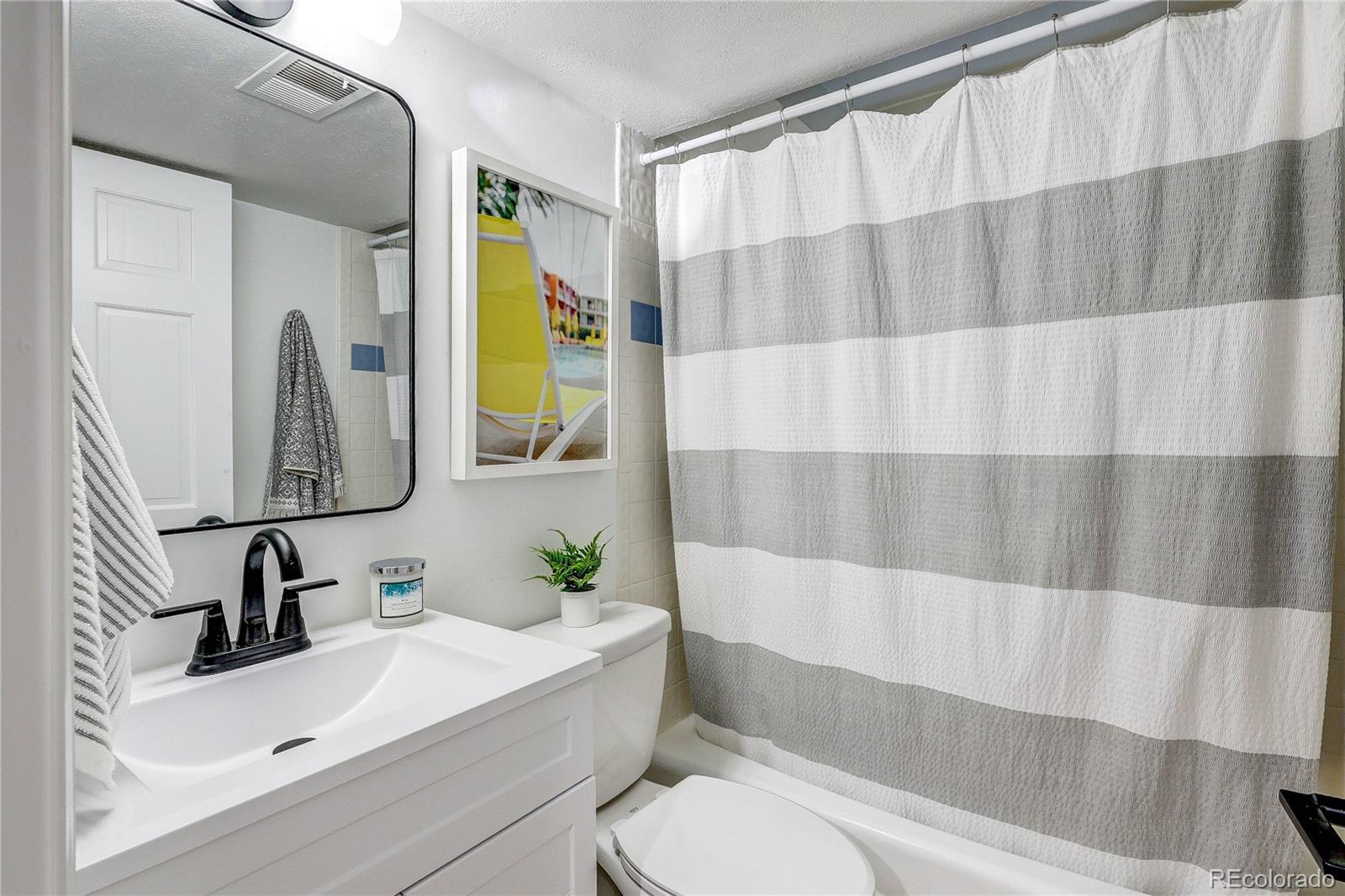 MLS Image #32 for 3304 s valentia court,denver, Colorado
