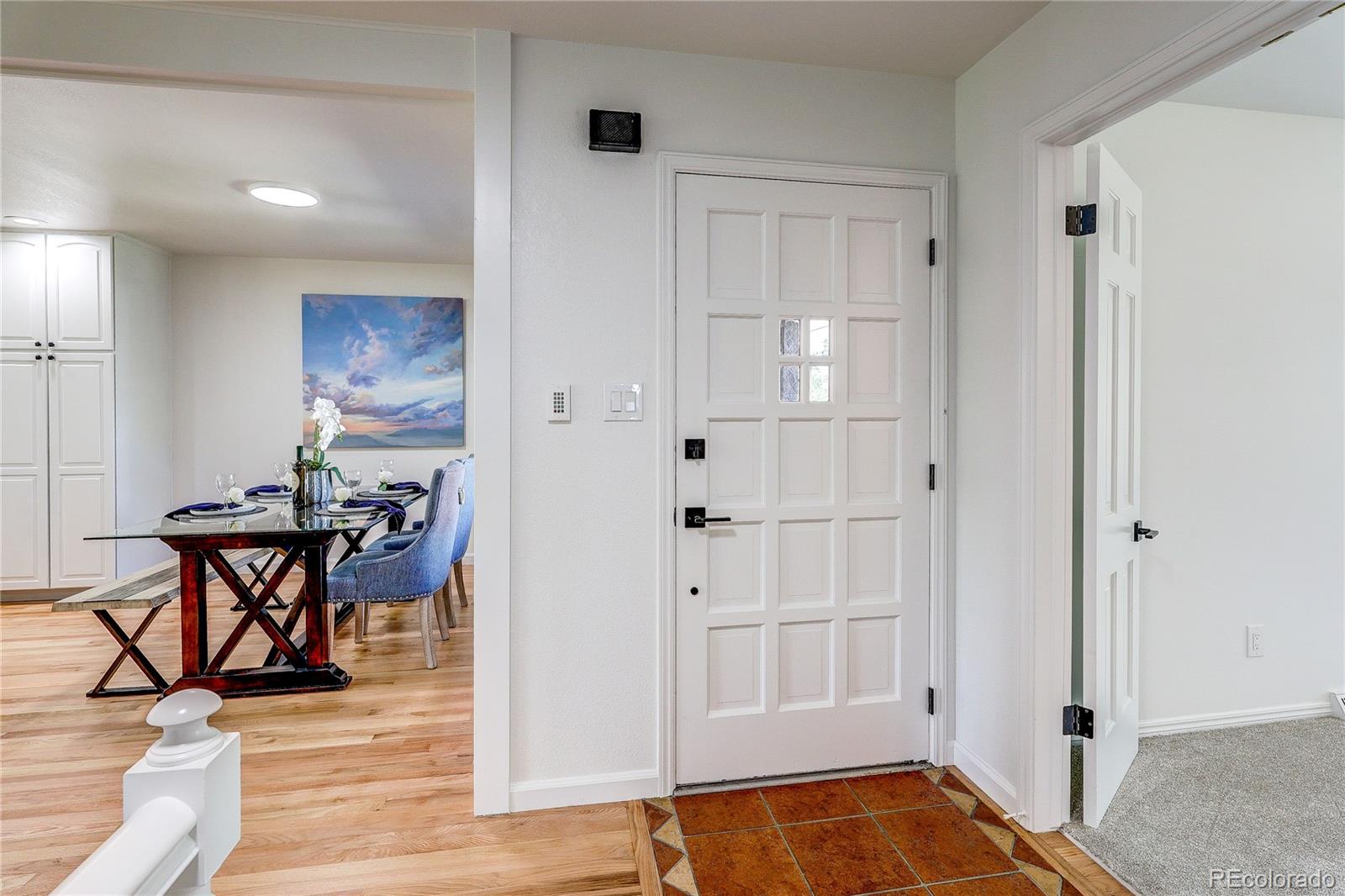 MLS Image #4 for 3304 s valentia court,denver, Colorado