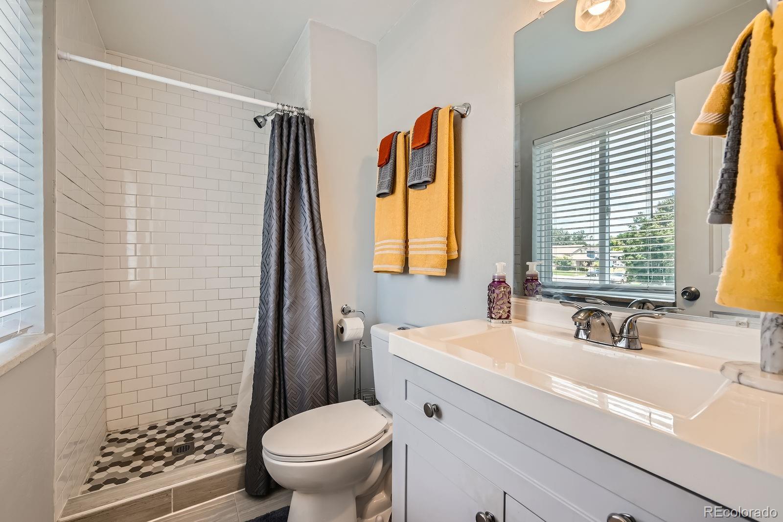 MLS Image #13 for 1538 s granby street,aurora, Colorado