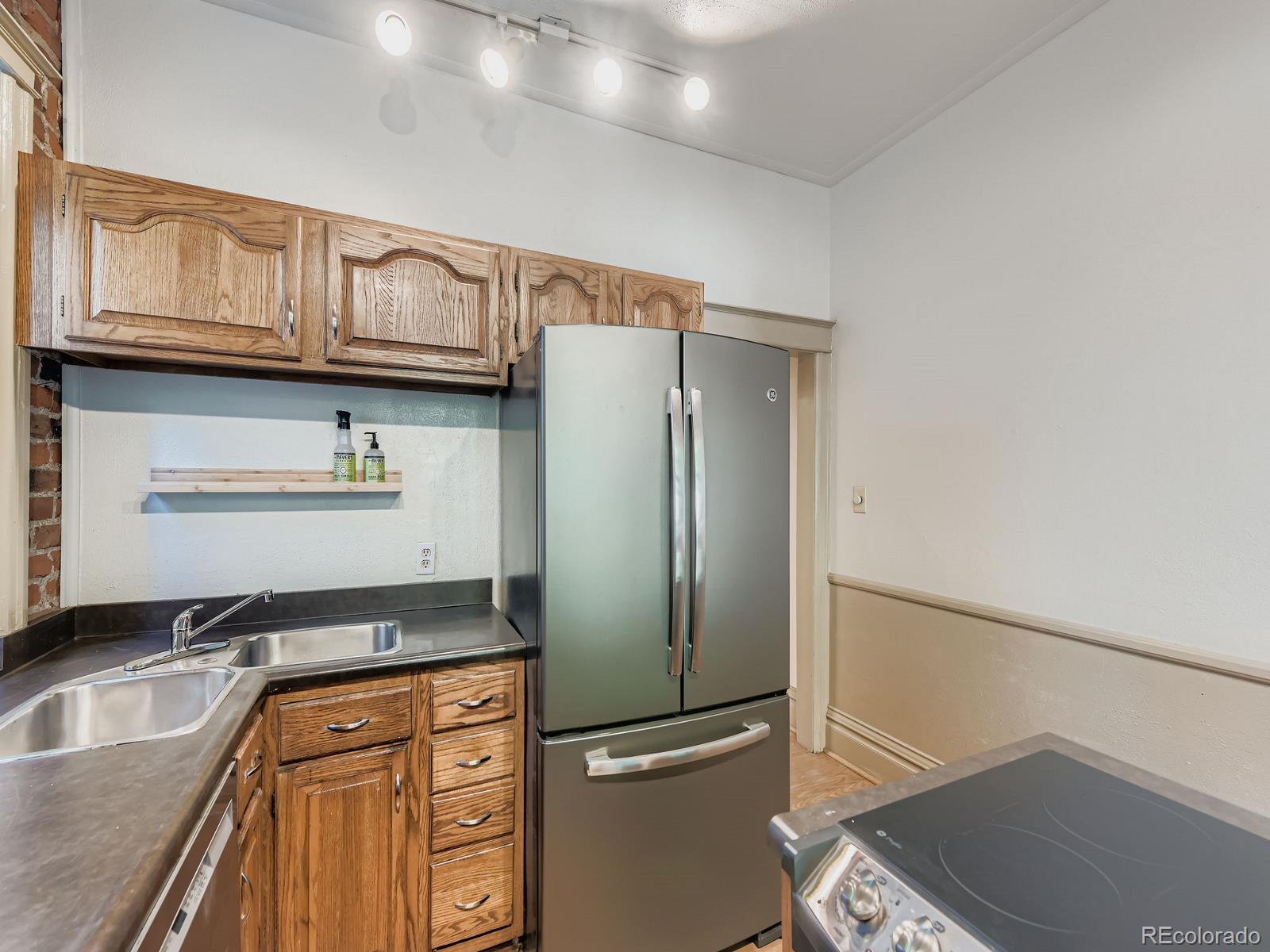 MLS Image #10 for 1467  saint paul street,denver, Colorado
