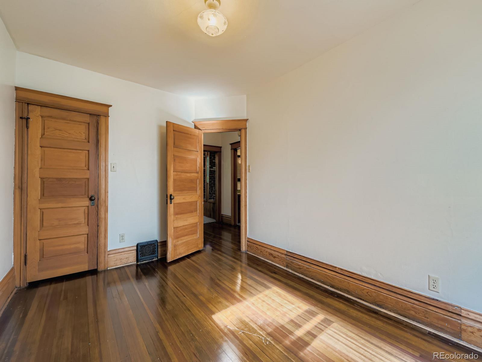 MLS Image #19 for 1467  saint paul street,denver, Colorado
