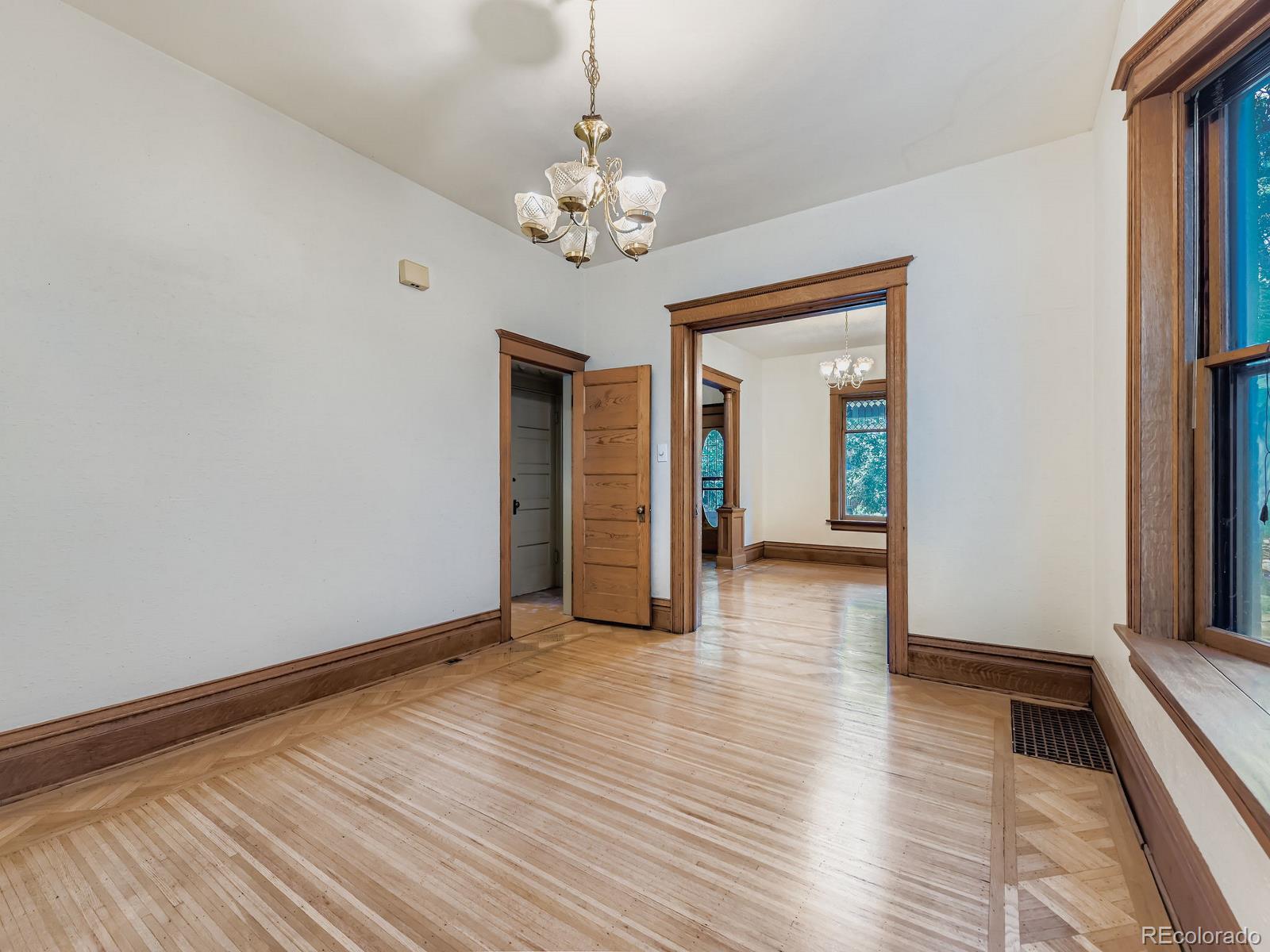 MLS Image #7 for 1467  saint paul street,denver, Colorado