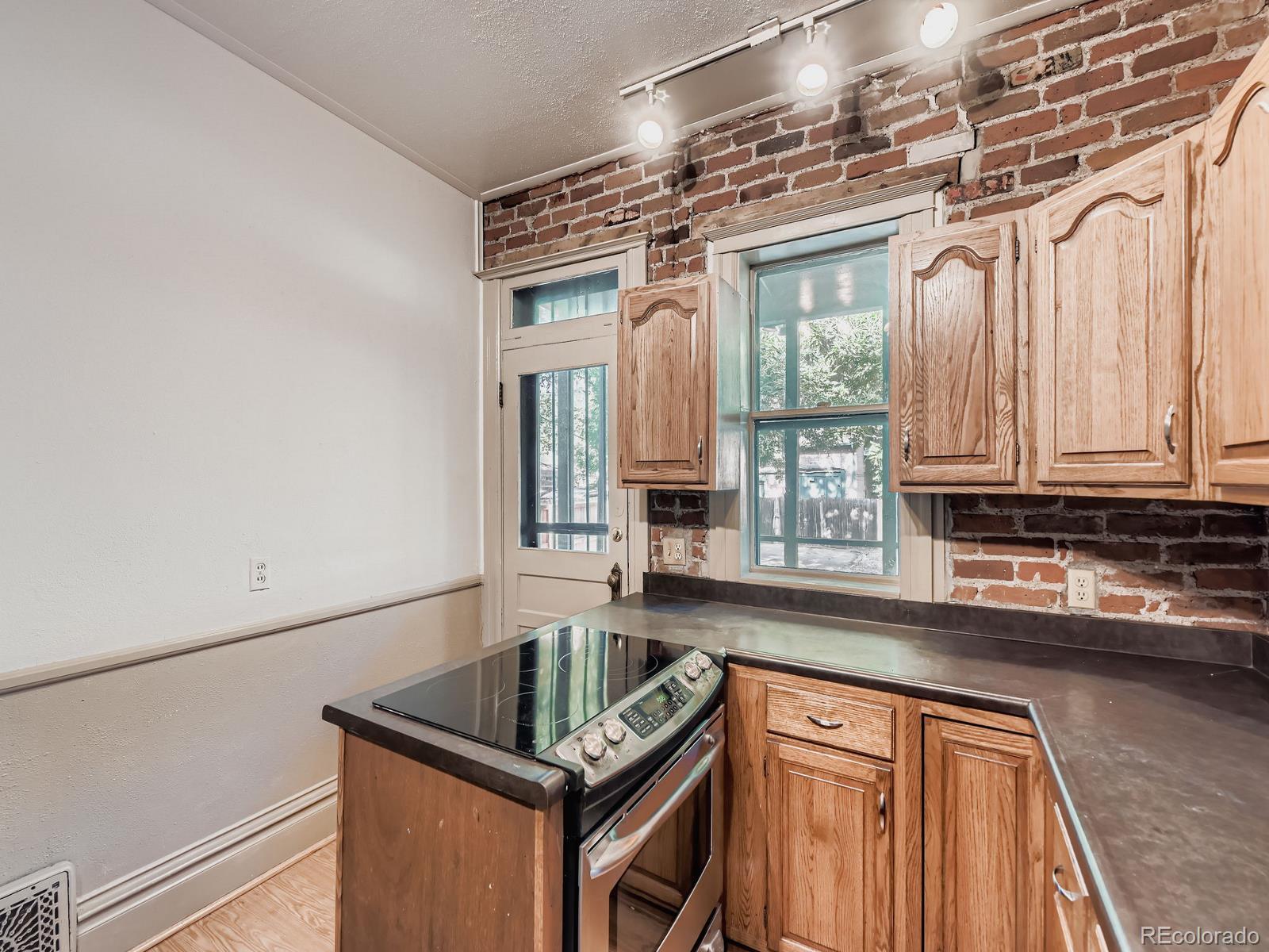 MLS Image #9 for 1467  saint paul street,denver, Colorado