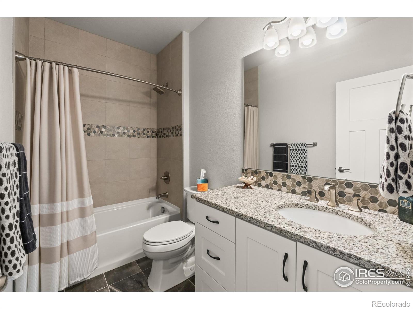 MLS Image #29 for 401  cascade court,johnstown, Colorado