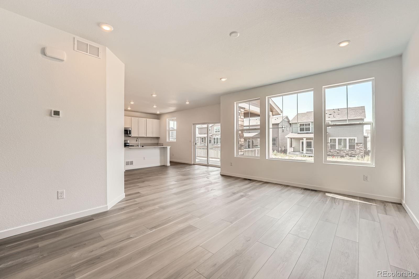 CMA Image for 28674 E 7th Avenue,Watkins, Colorado