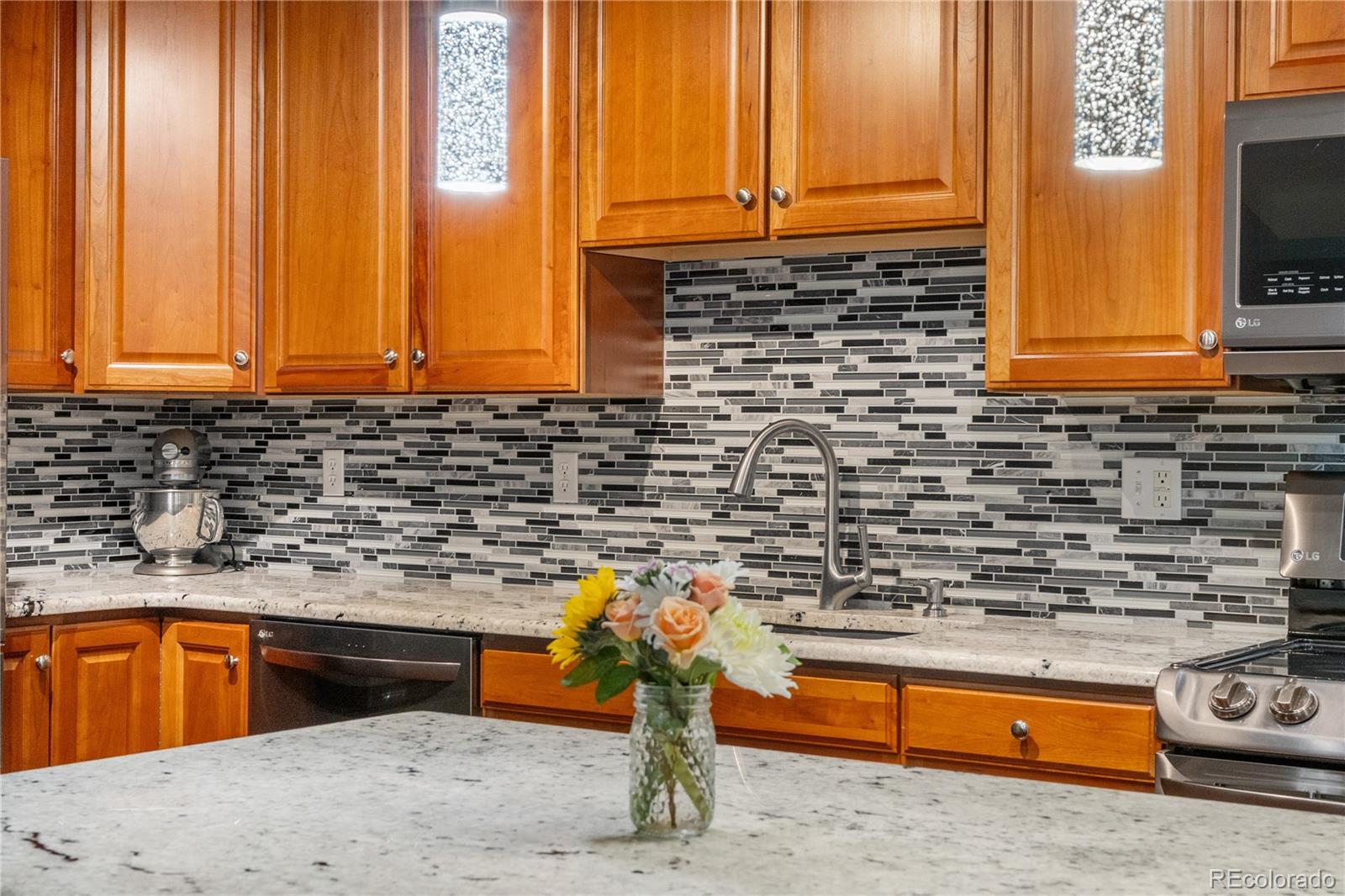 MLS Image #10 for 9796 w freiburg drive,littleton, Colorado