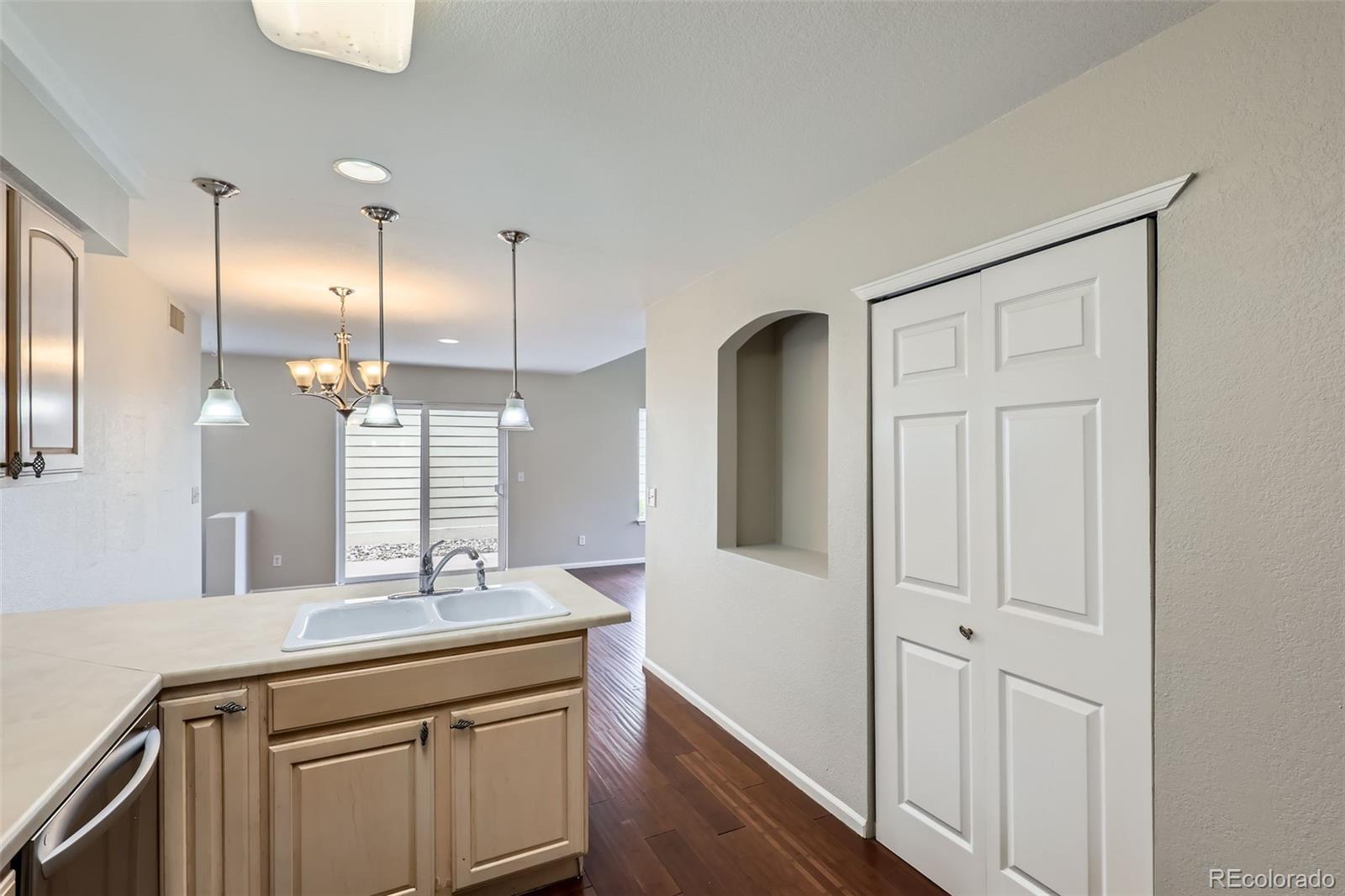 MLS Image #10 for 4734  perth street,denver, Colorado