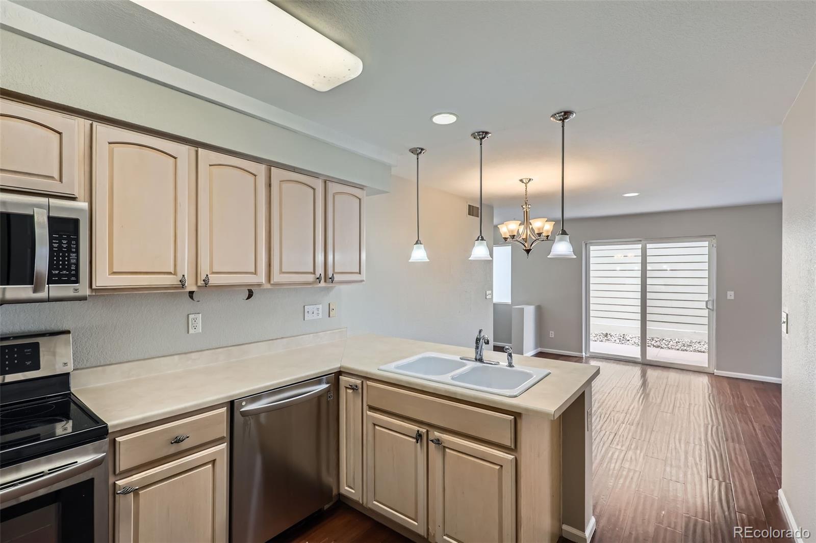 MLS Image #11 for 4734  perth street,denver, Colorado
