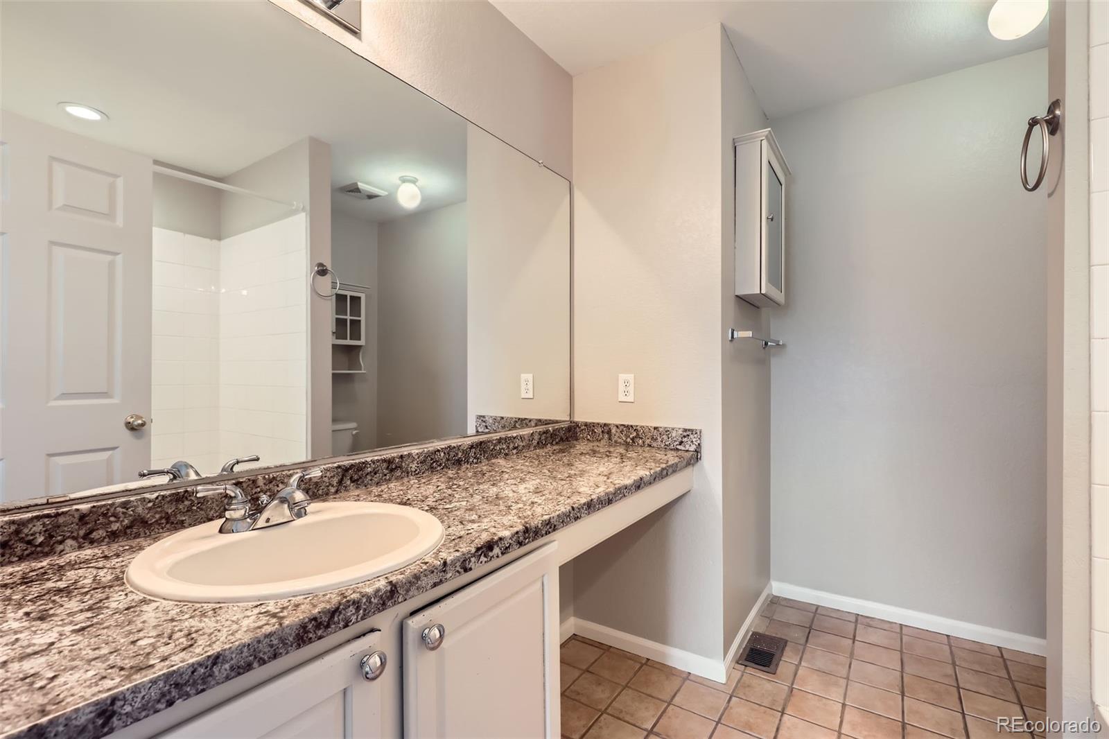 MLS Image #17 for 4734  perth street,denver, Colorado