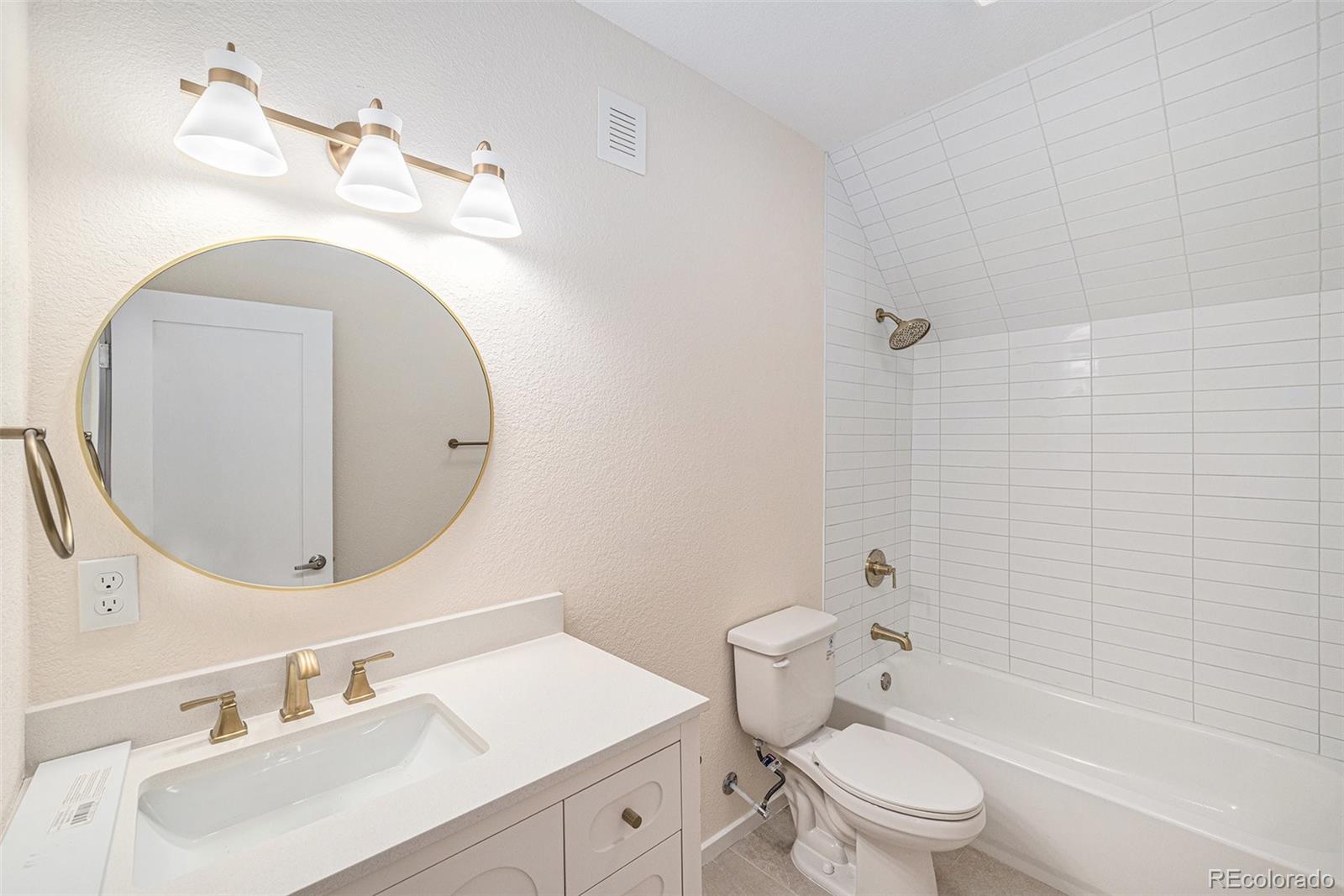 MLS Image #22 for 2328 n race street,denver, Colorado