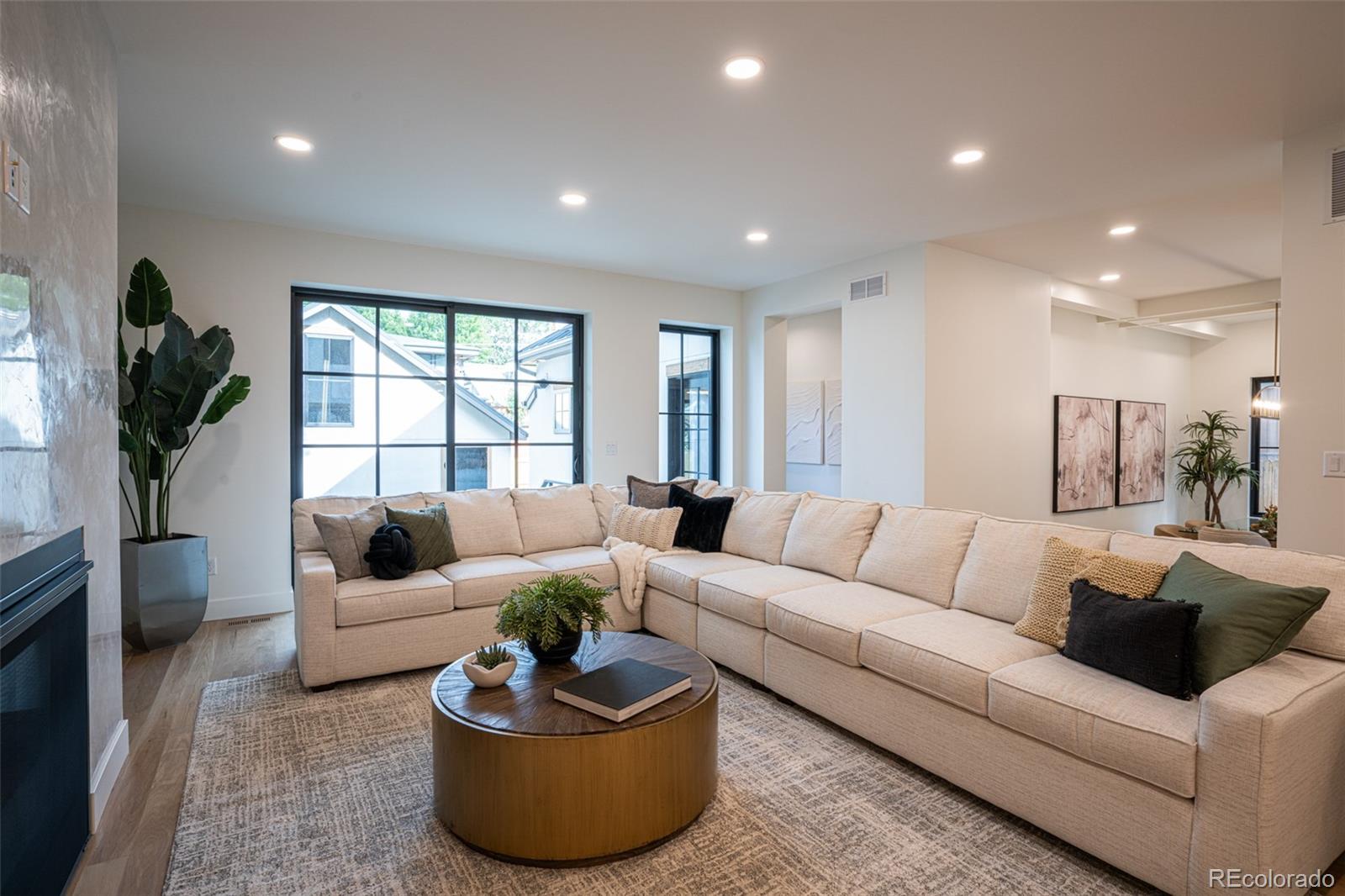 MLS Image #13 for 1158 s vine street,denver, Colorado