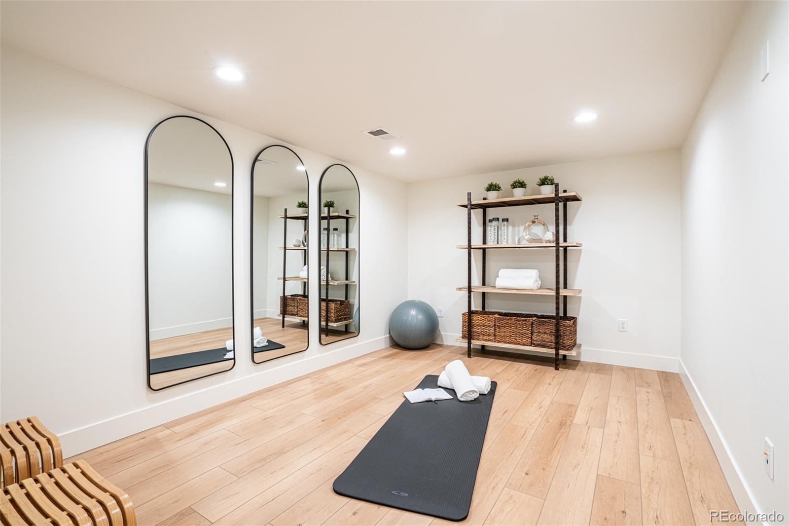 MLS Image #27 for 1158 s vine street,denver, Colorado