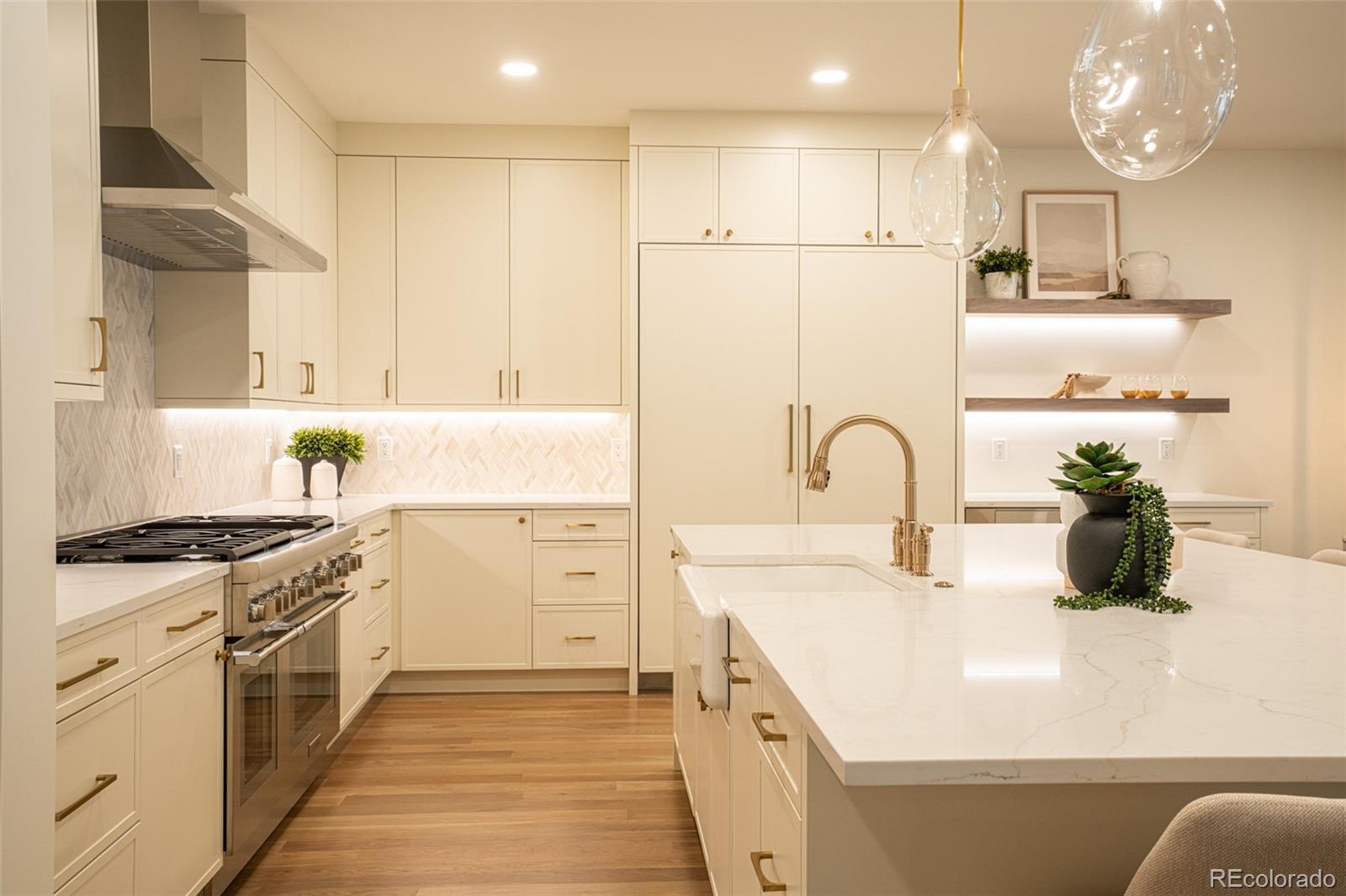 MLS Image #9 for 1158 s vine street,denver, Colorado