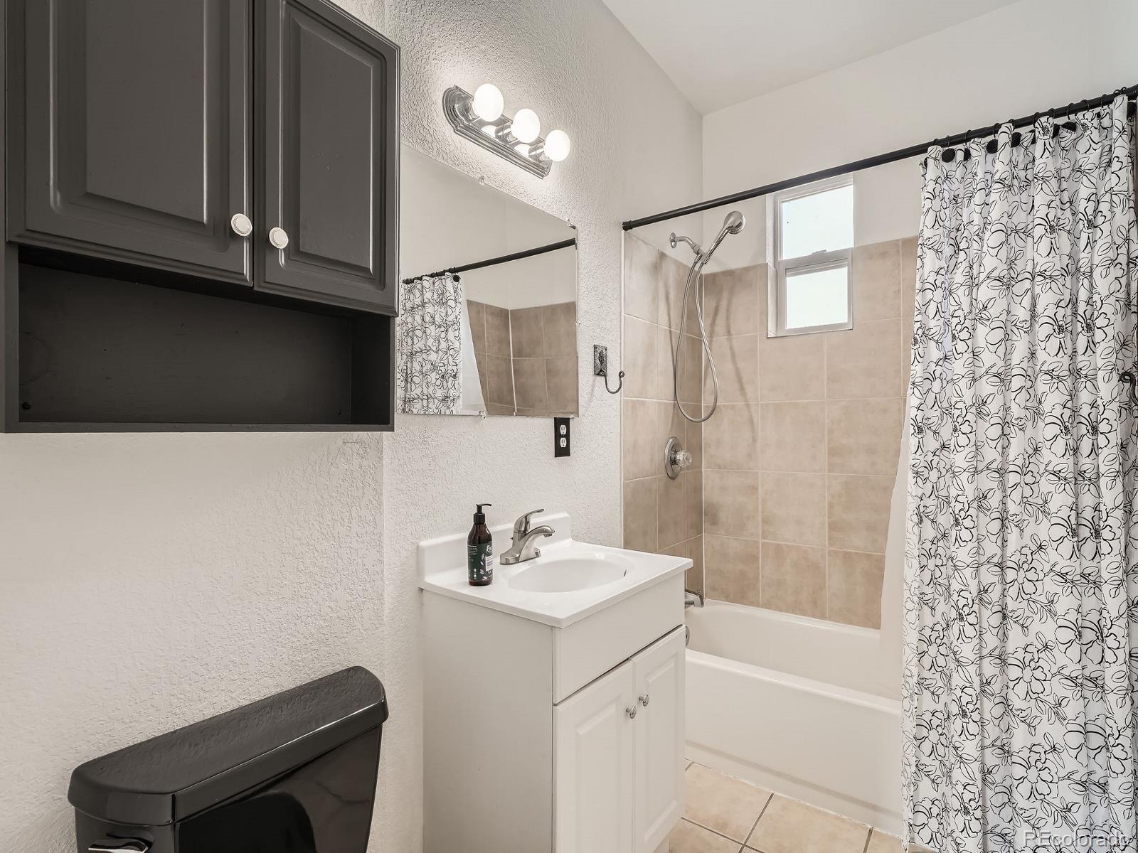 MLS Image #5 for 3310 n gilpin street,denver, Colorado