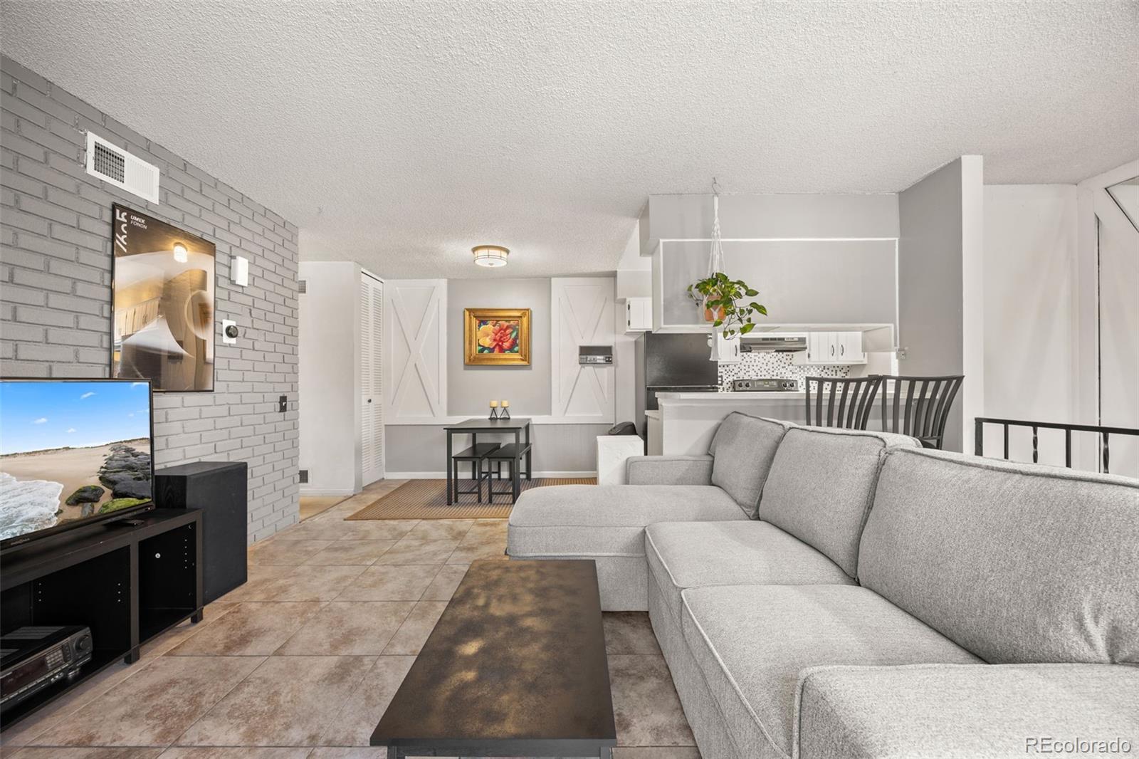 MLS Image #8 for 13197 e louisiana avenue,aurora, Colorado