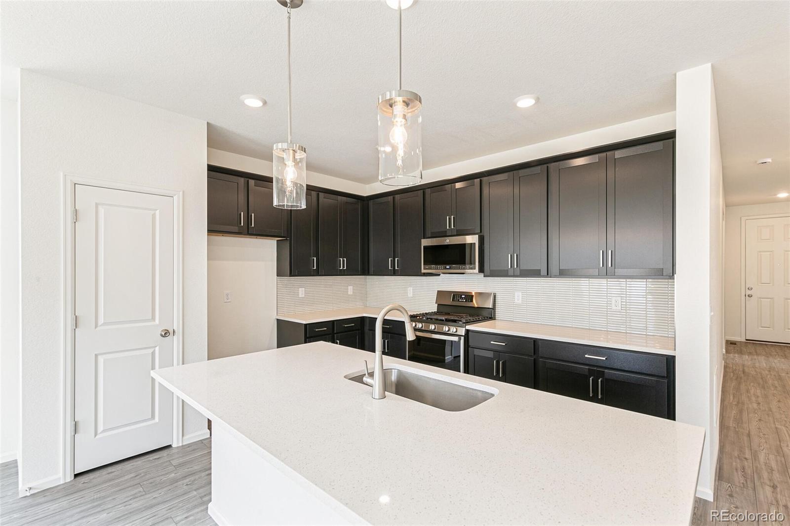 MLS Image #11 for 13322 e 110th way,commerce city, Colorado