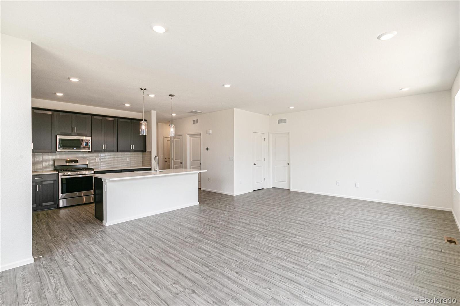 MLS Image #5 for 13322 e 110th way,commerce city, Colorado