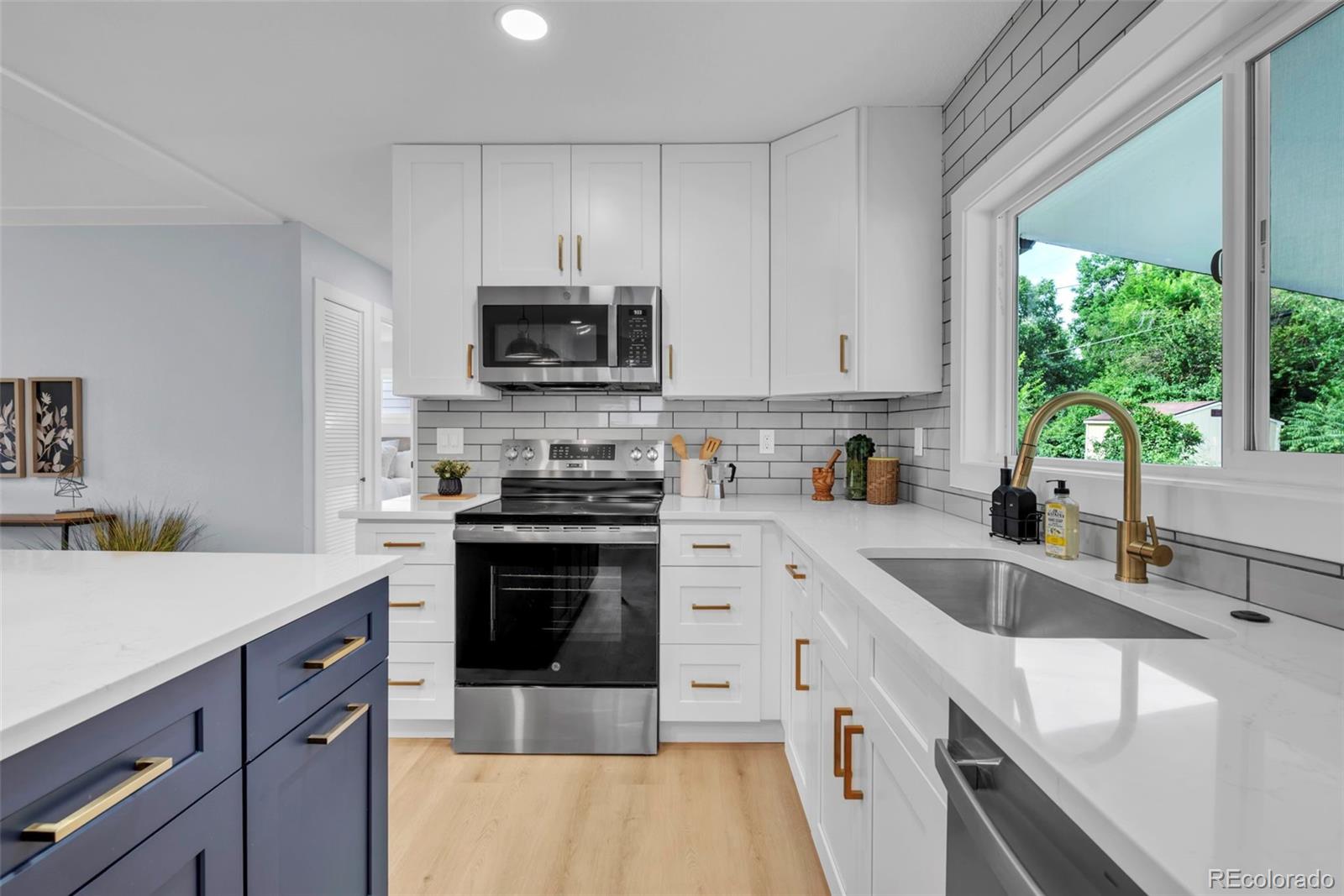 MLS Image #9 for 3323 s glencoe street,denver, Colorado