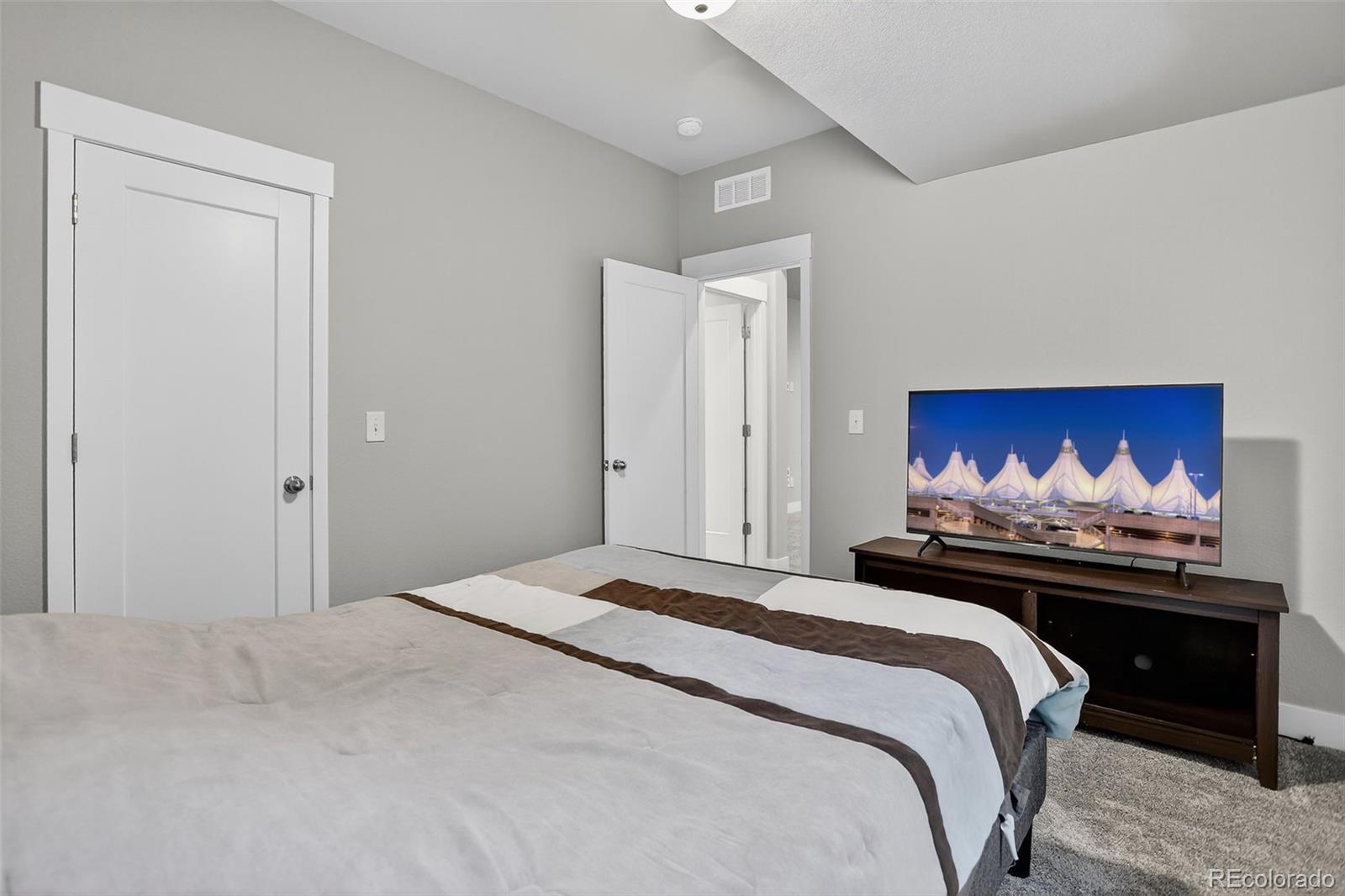 MLS Image #37 for 21554 e 59th drive,aurora, Colorado