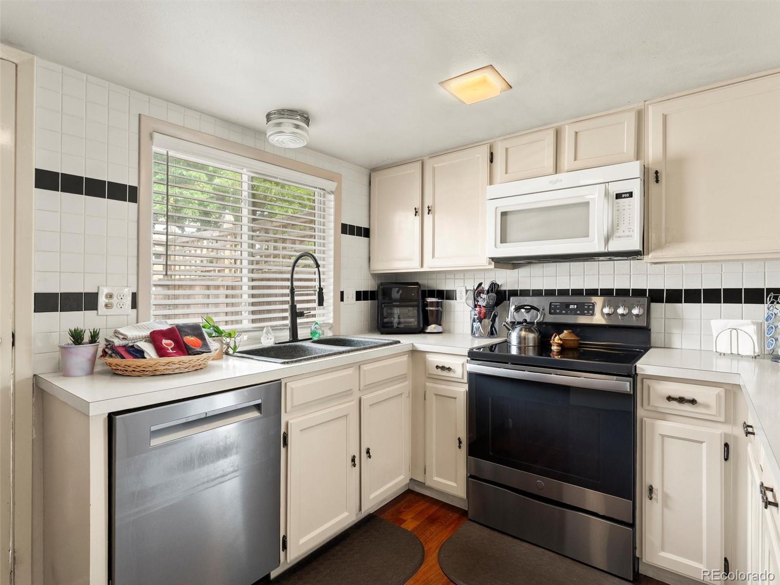 MLS Image #9 for 16056 e ithaca place,aurora, Colorado