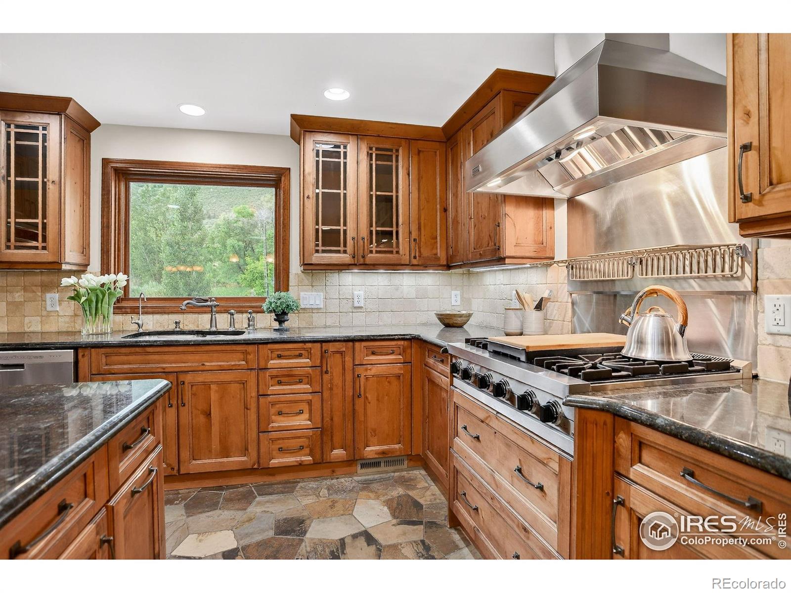 MLS Image #11 for 31820 s saint vrain drive,lyons, Colorado