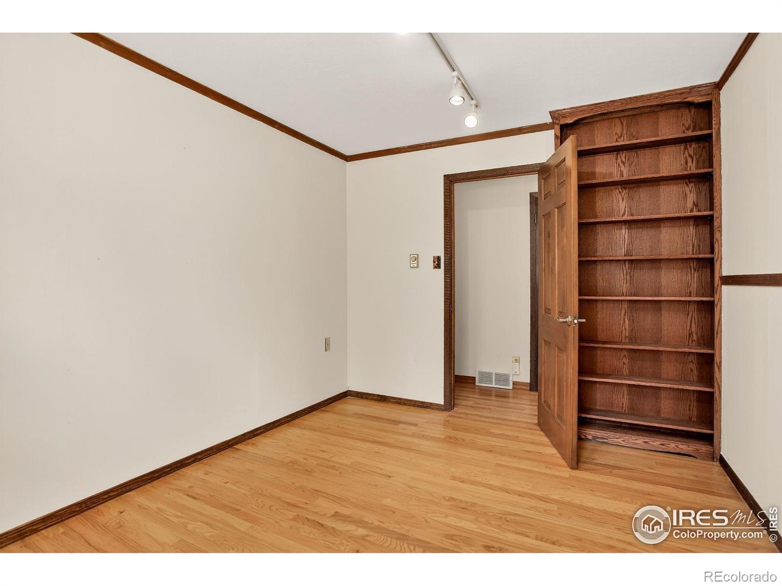 MLS Image #25 for 31820 s saint vrain drive,lyons, Colorado