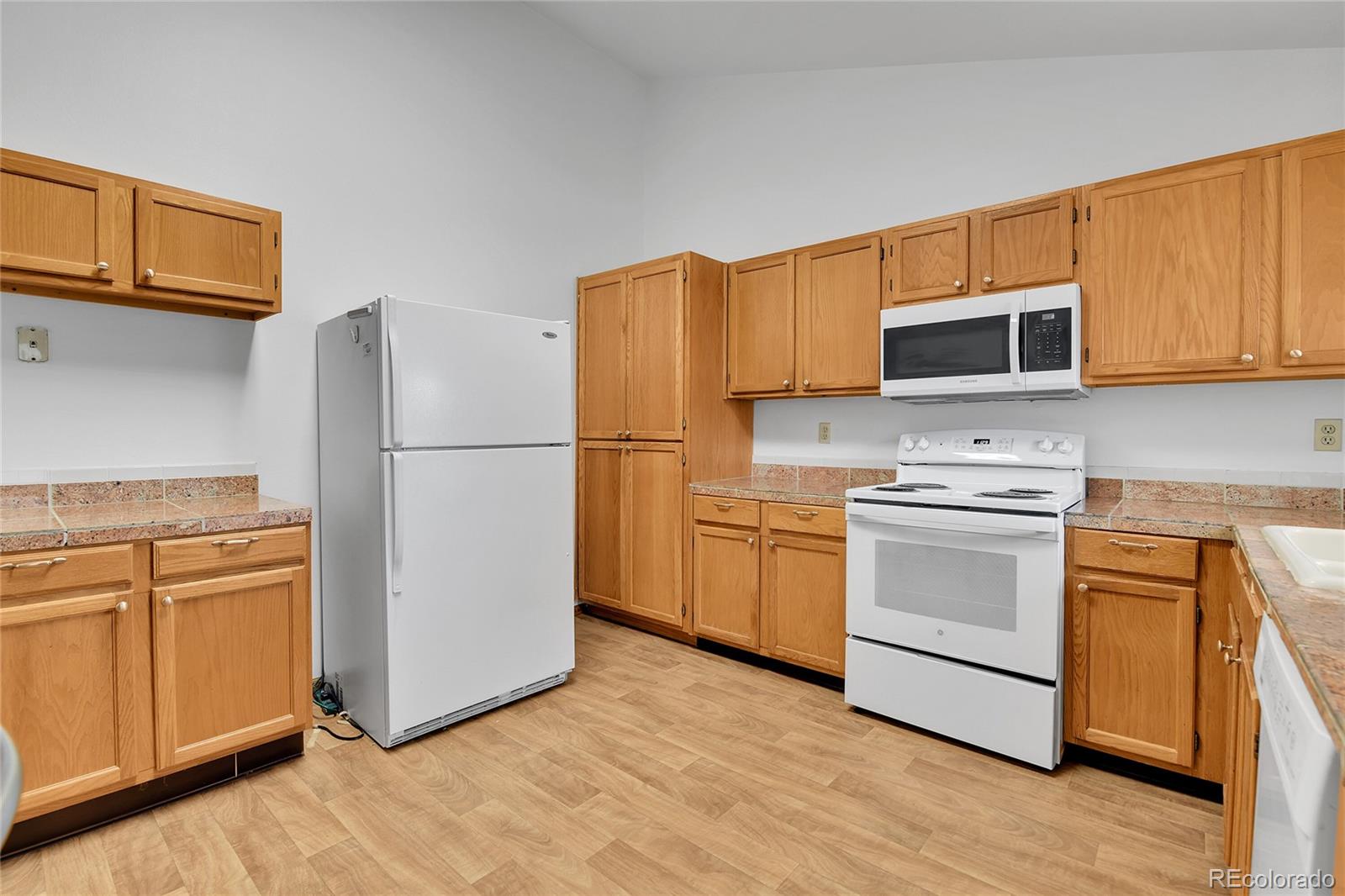 MLS Image #6 for 5056 e 112th court,thornton, Colorado