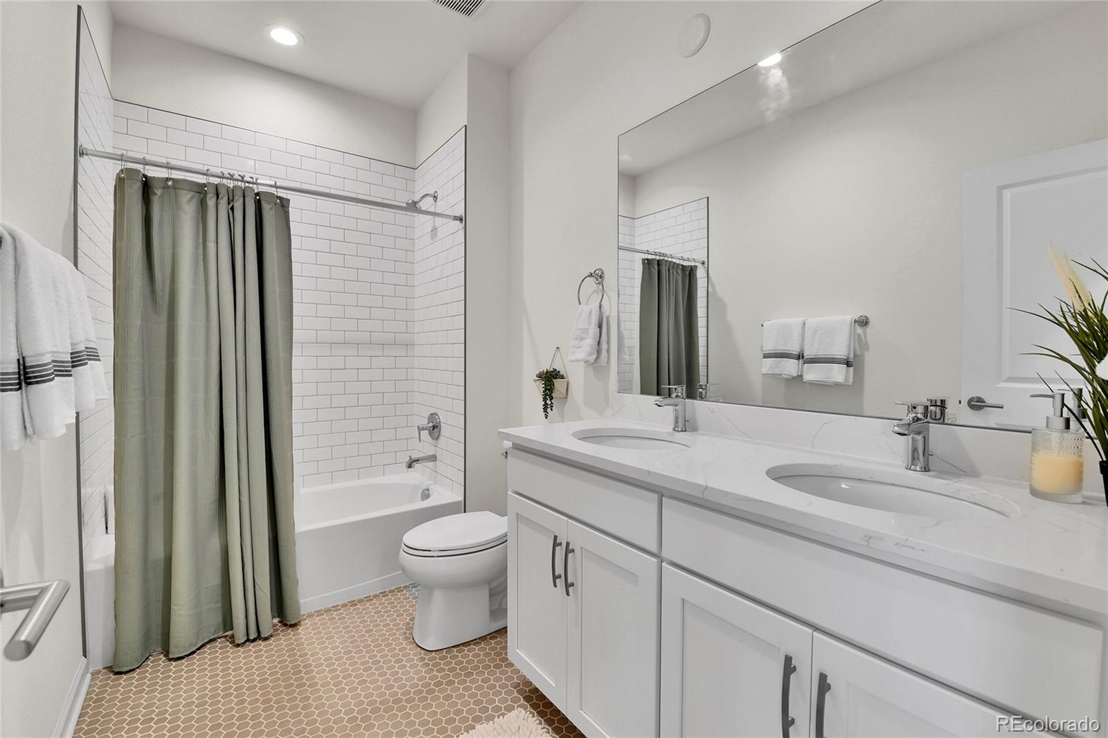 MLS Image #26 for 6302 e 142nd place,thornton, Colorado