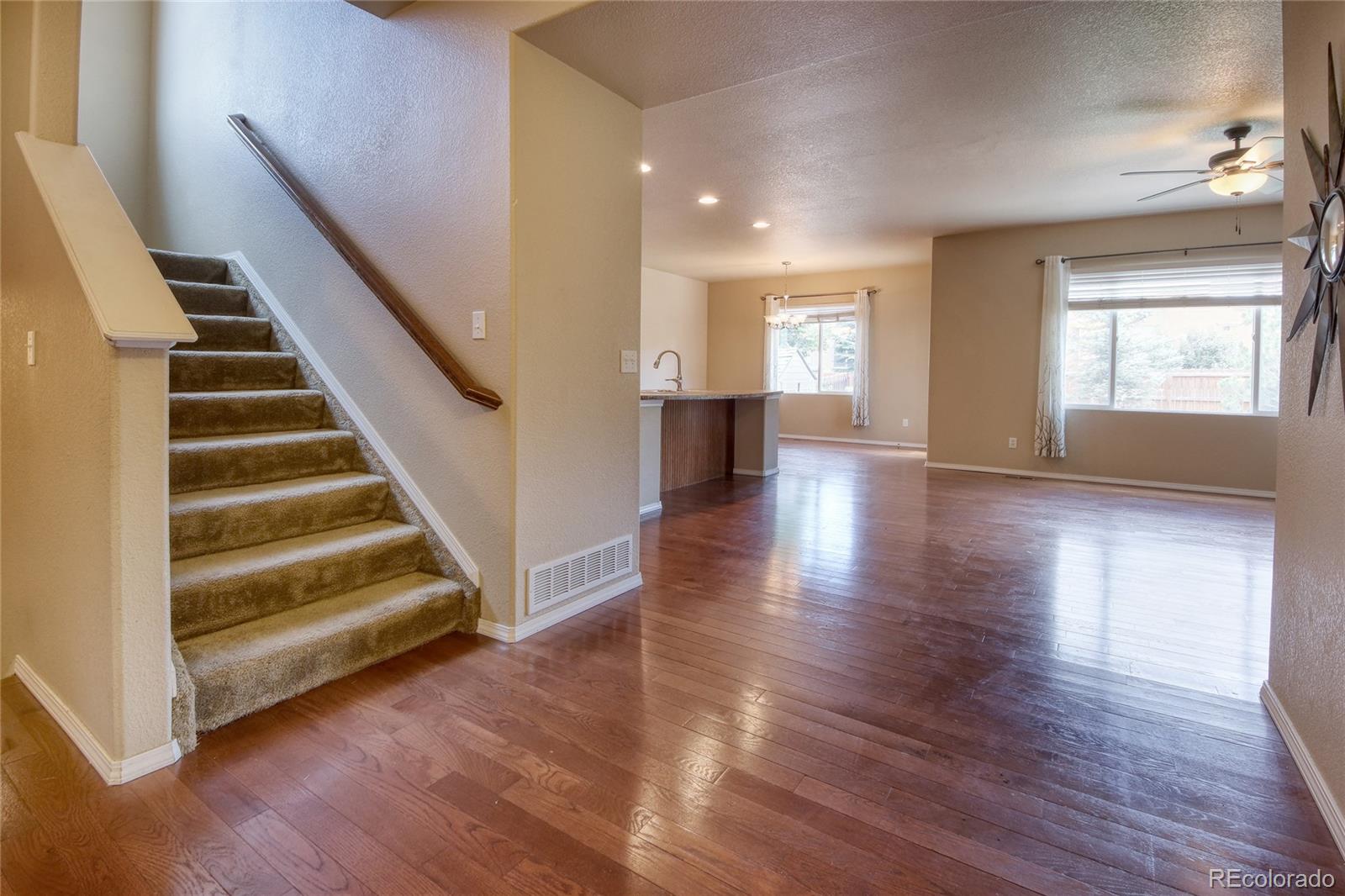 MLS Image #3 for 5947  cumbre vista way,colorado springs, Colorado
