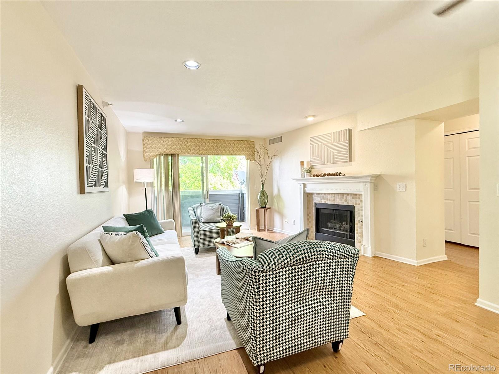 MLS Image #4 for 444 s kittredge street 205,aurora, Colorado