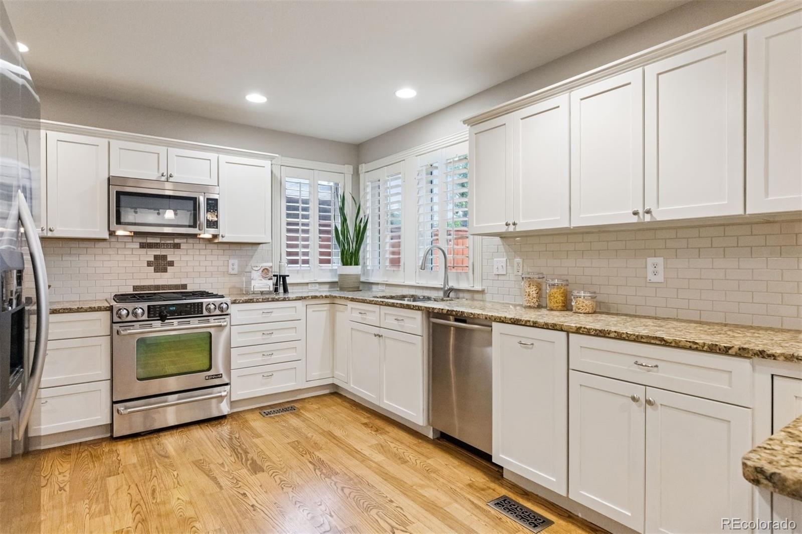 MLS Image #9 for 1366 s vine street,denver, Colorado