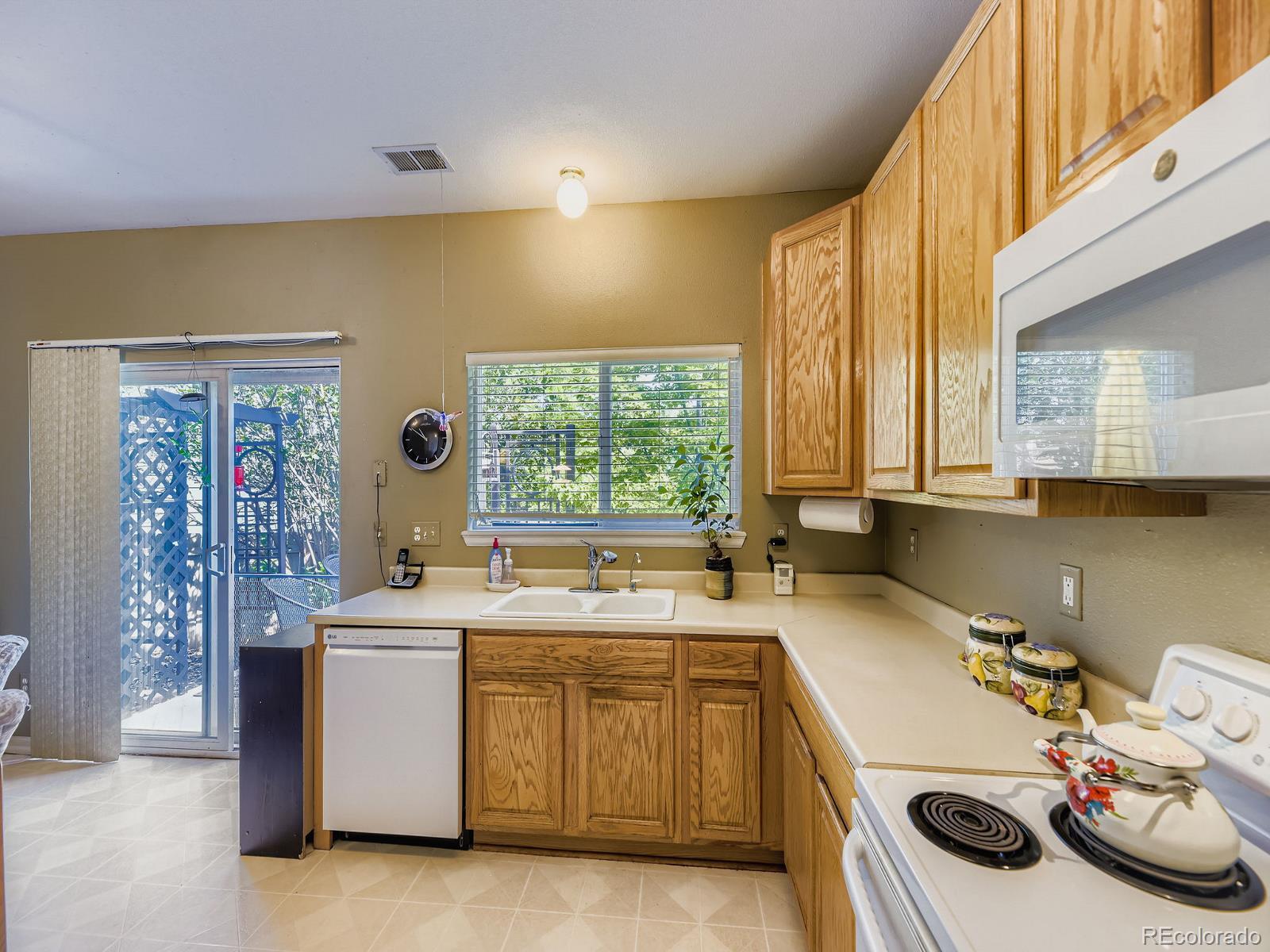 MLS Image #15 for 19435 e arcaro creek place,parker, Colorado