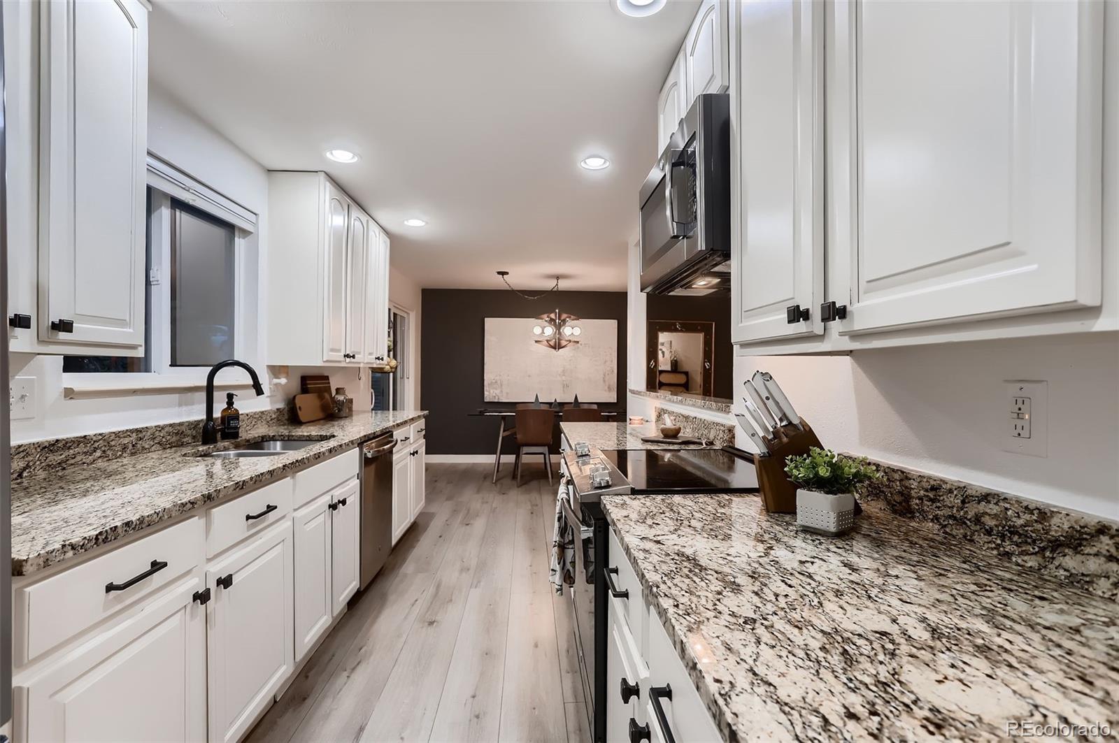 MLS Image #11 for 6725  dover street,arvada, Colorado
