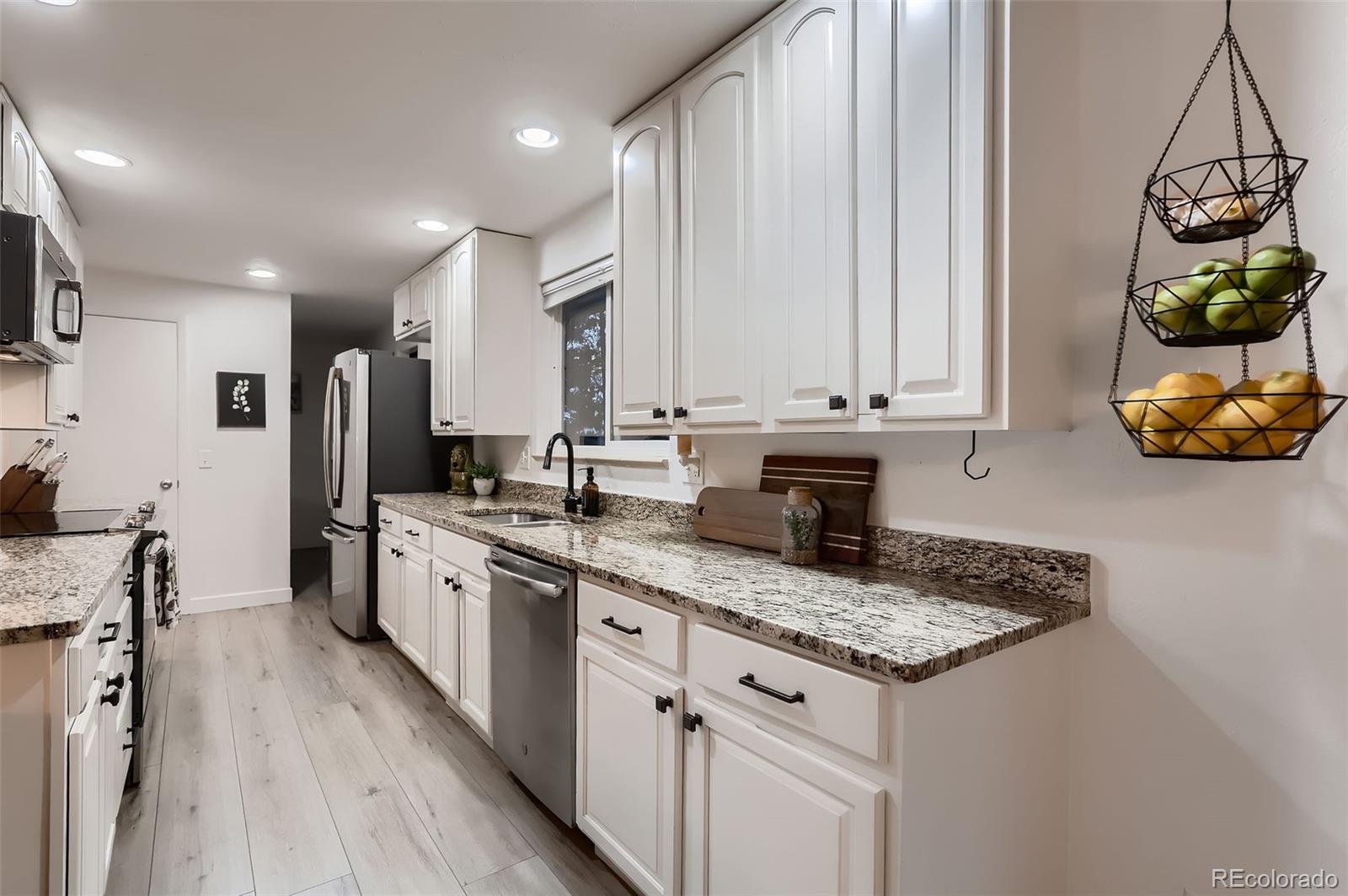 MLS Image #13 for 6725  dover street,arvada, Colorado