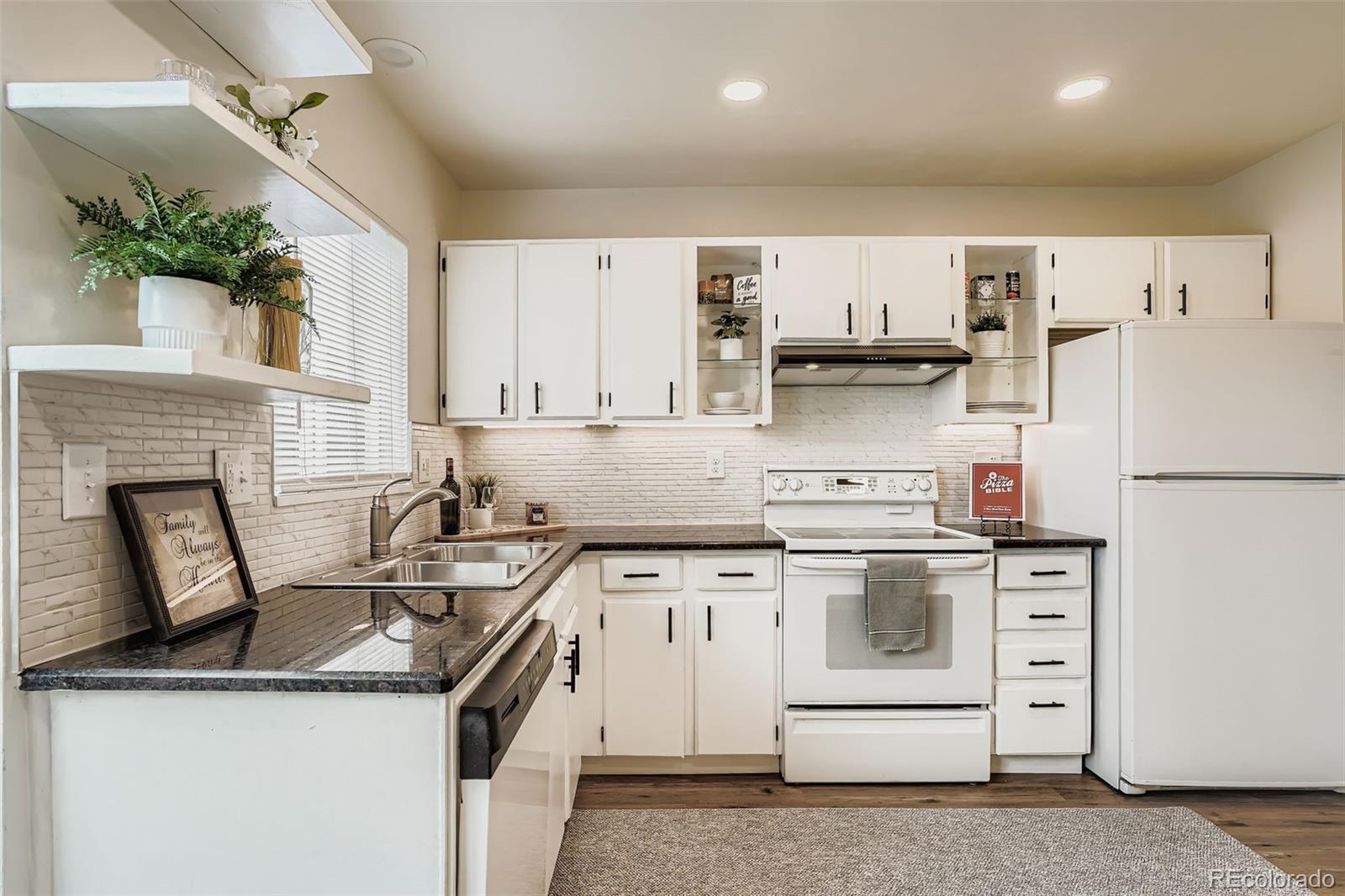 MLS Image #6 for 15775 e 13th place,aurora, Colorado