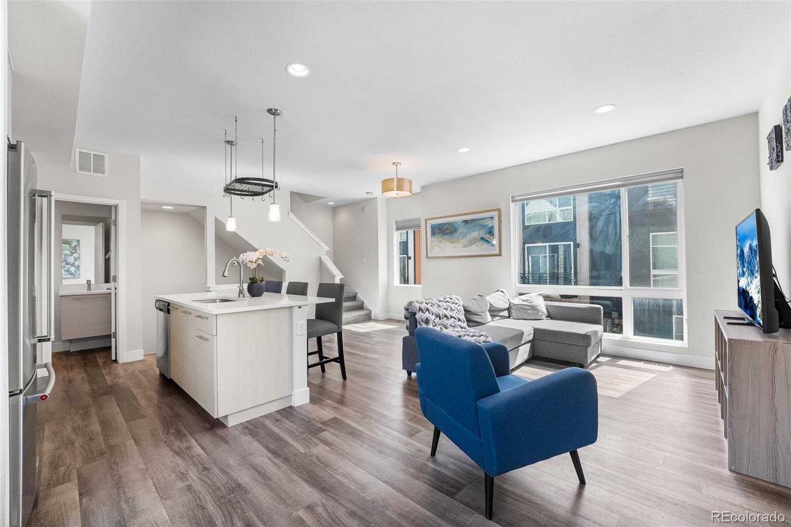 MLS Image #3 for 5642 w 10th place,lakewood, Colorado