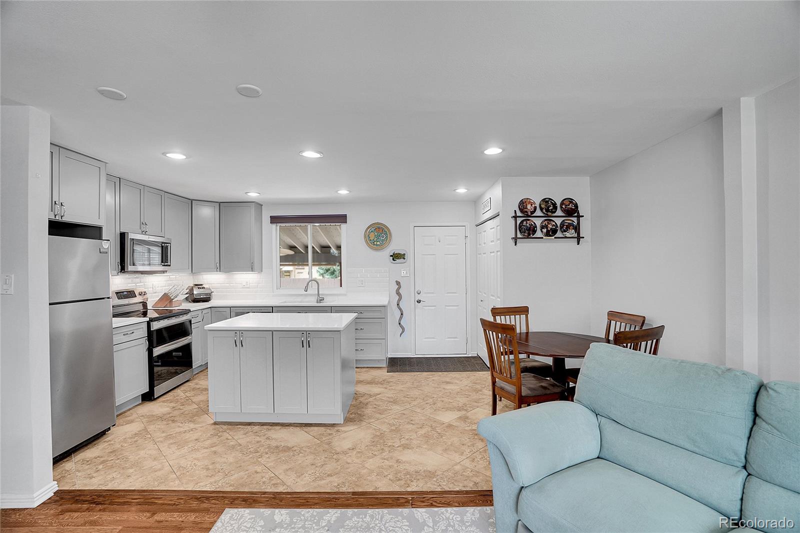 MLS Image #4 for 6990 w oregon drive,lakewood, Colorado